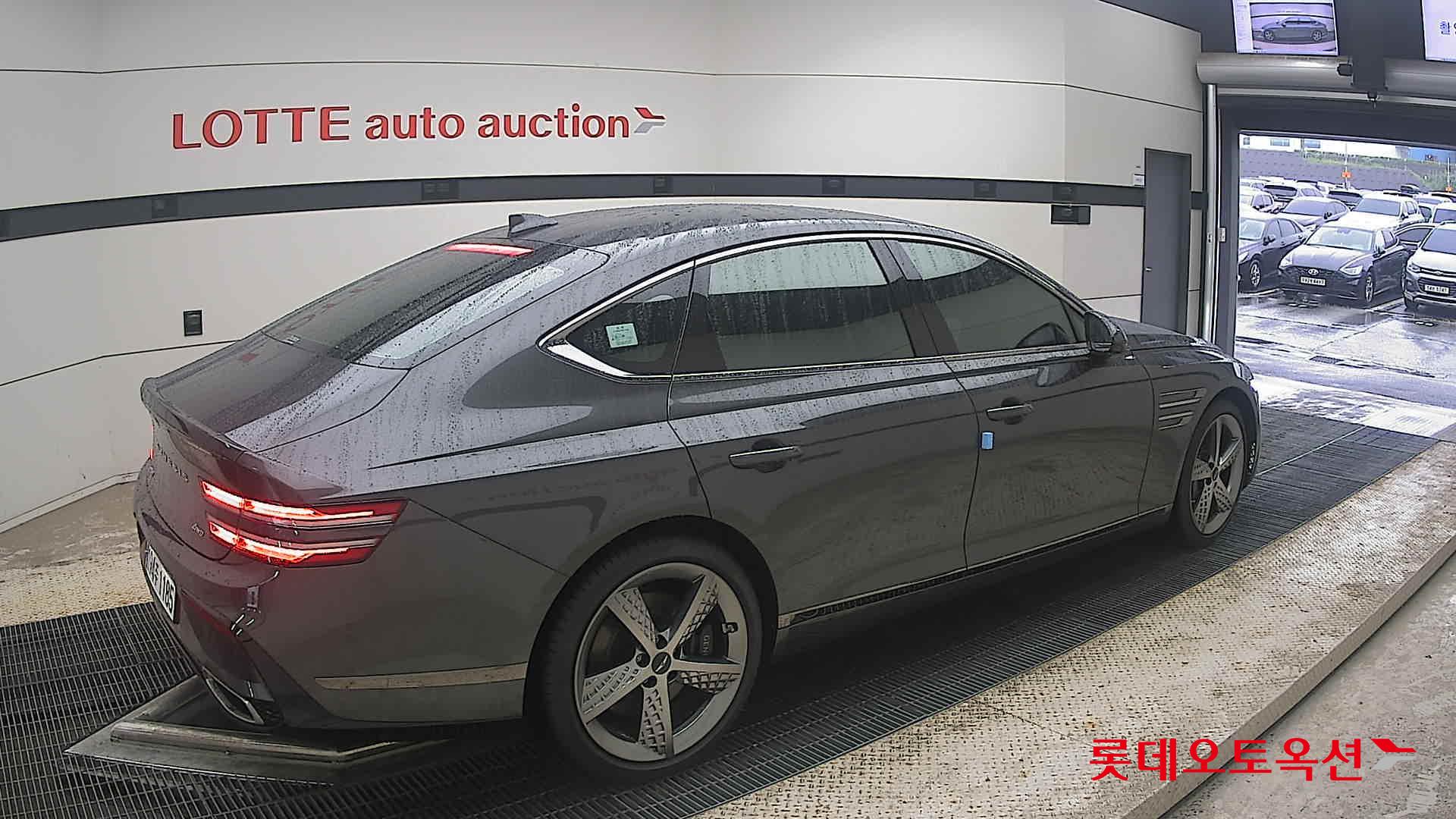 2025 - genesis g80