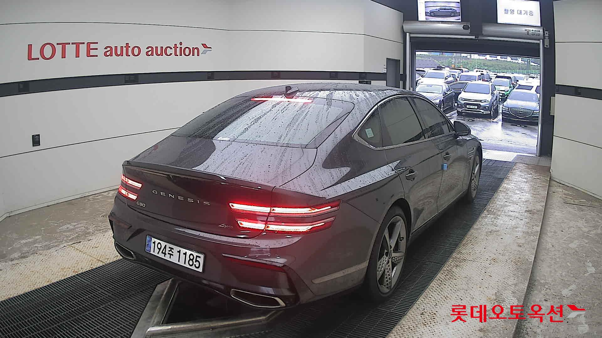 2025 - genesis g80