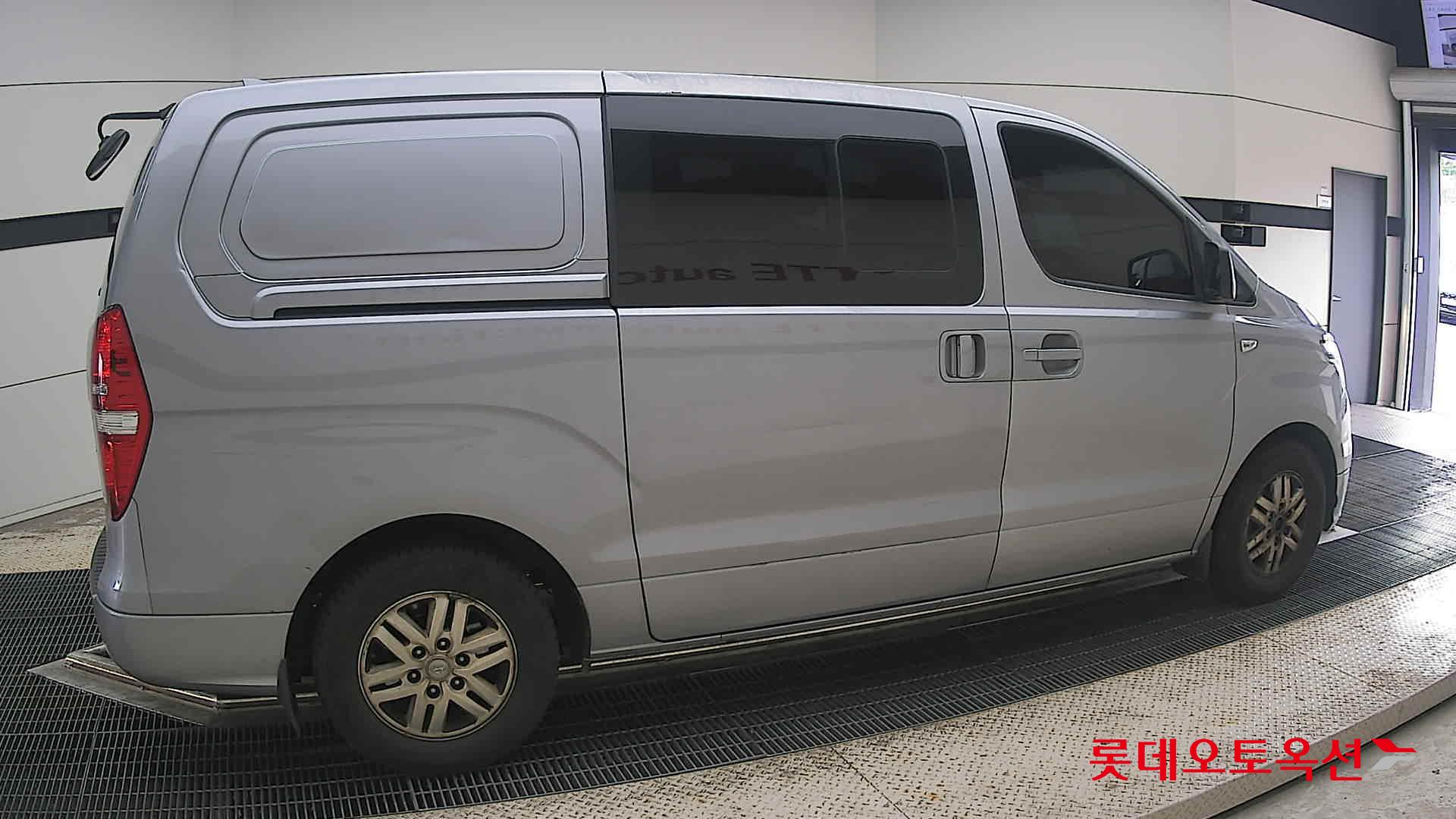 2019 - hyundai grand starex