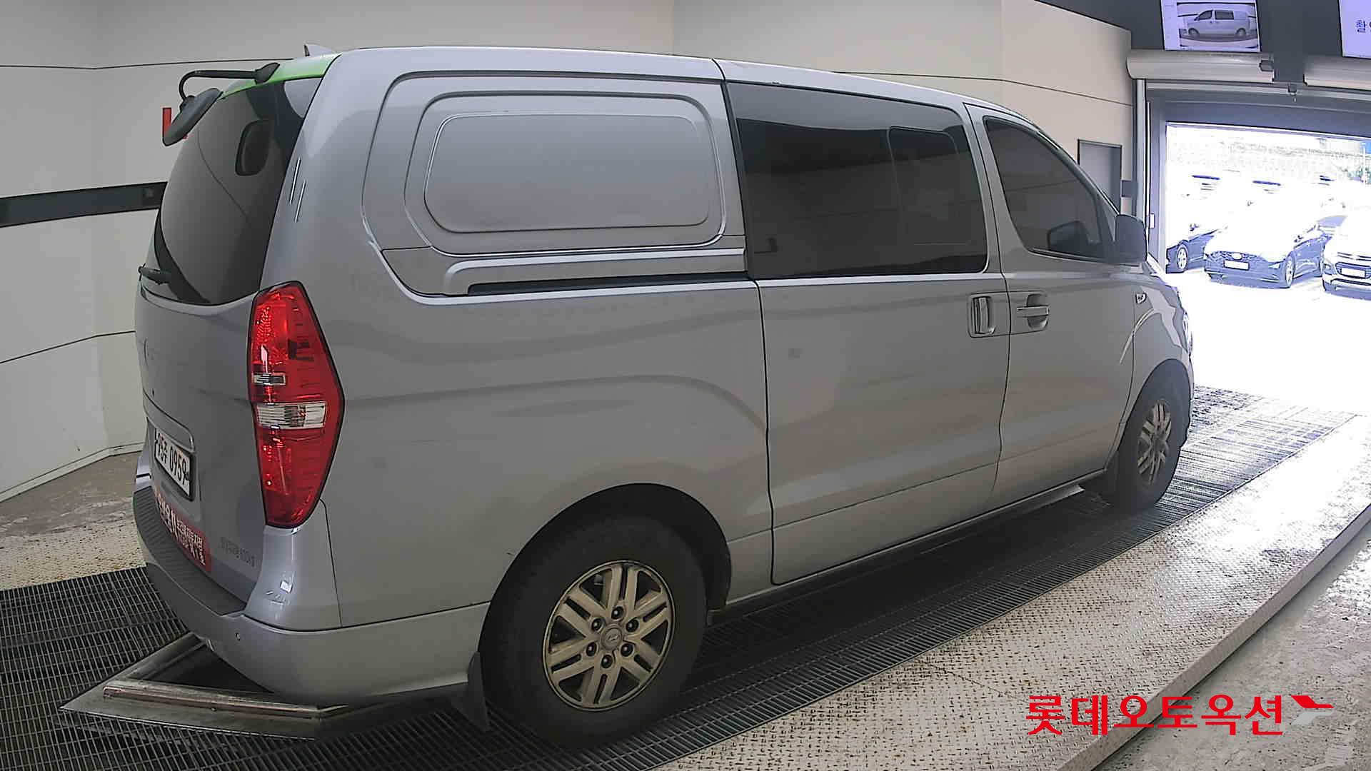 2019 - hyundai grand starex