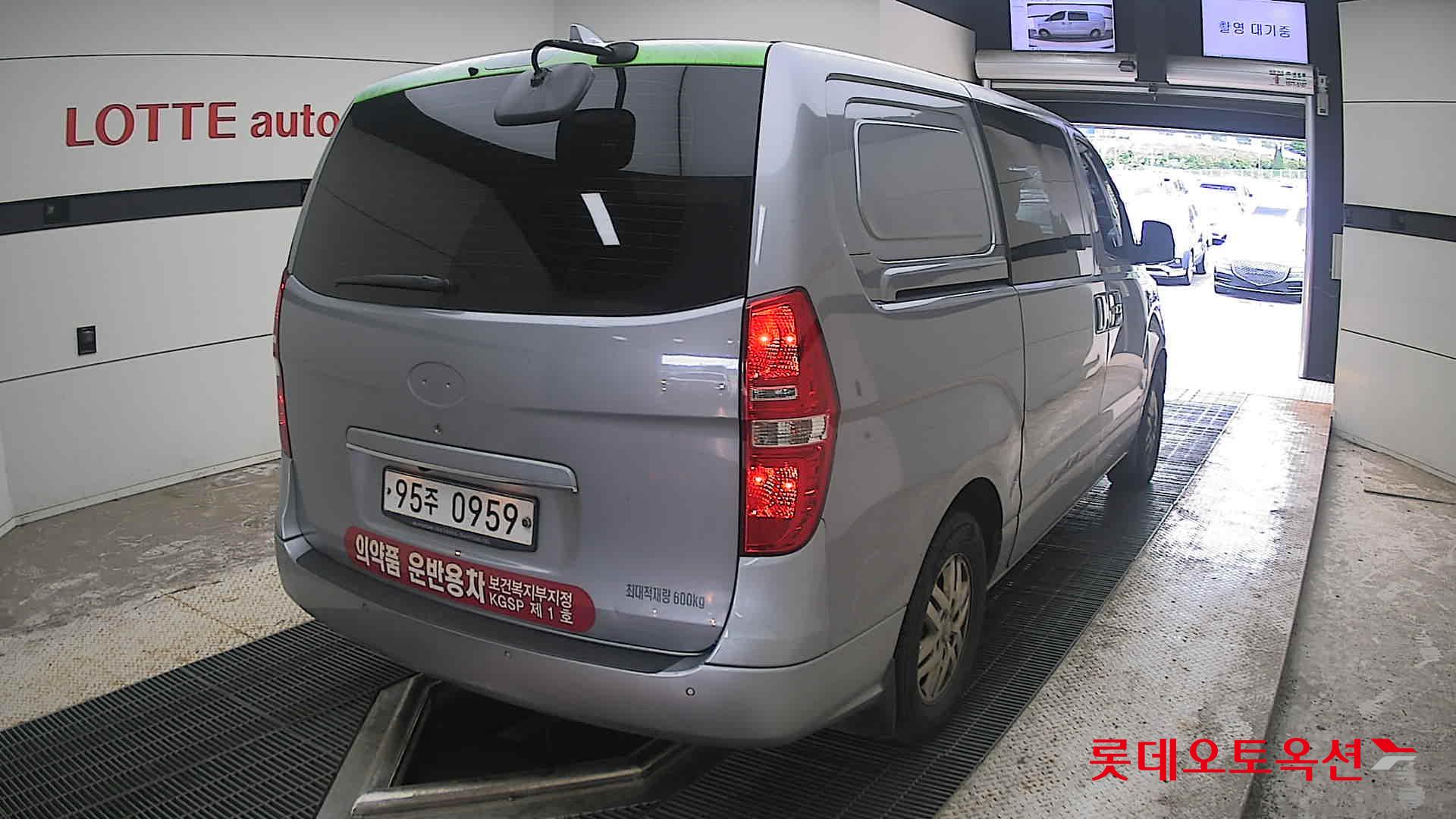 2019 - hyundai grand starex