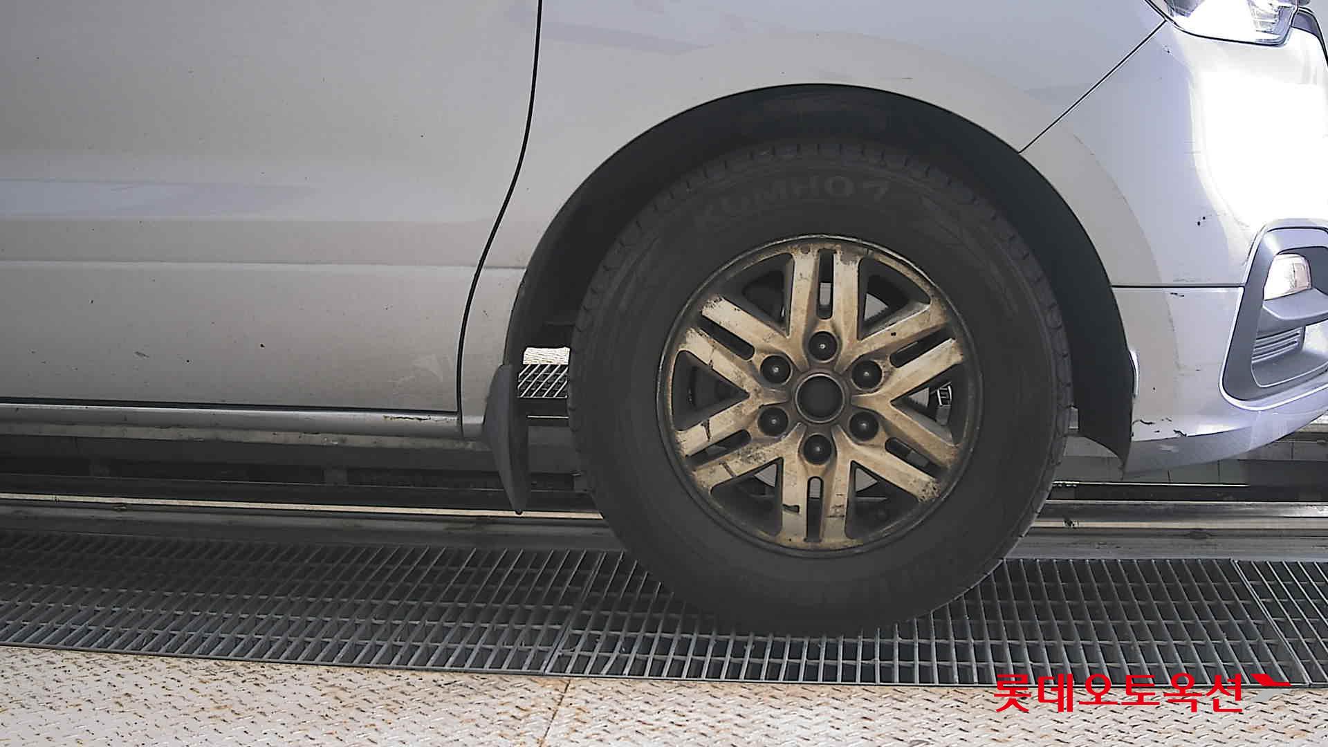 2019 - hyundai grand starex