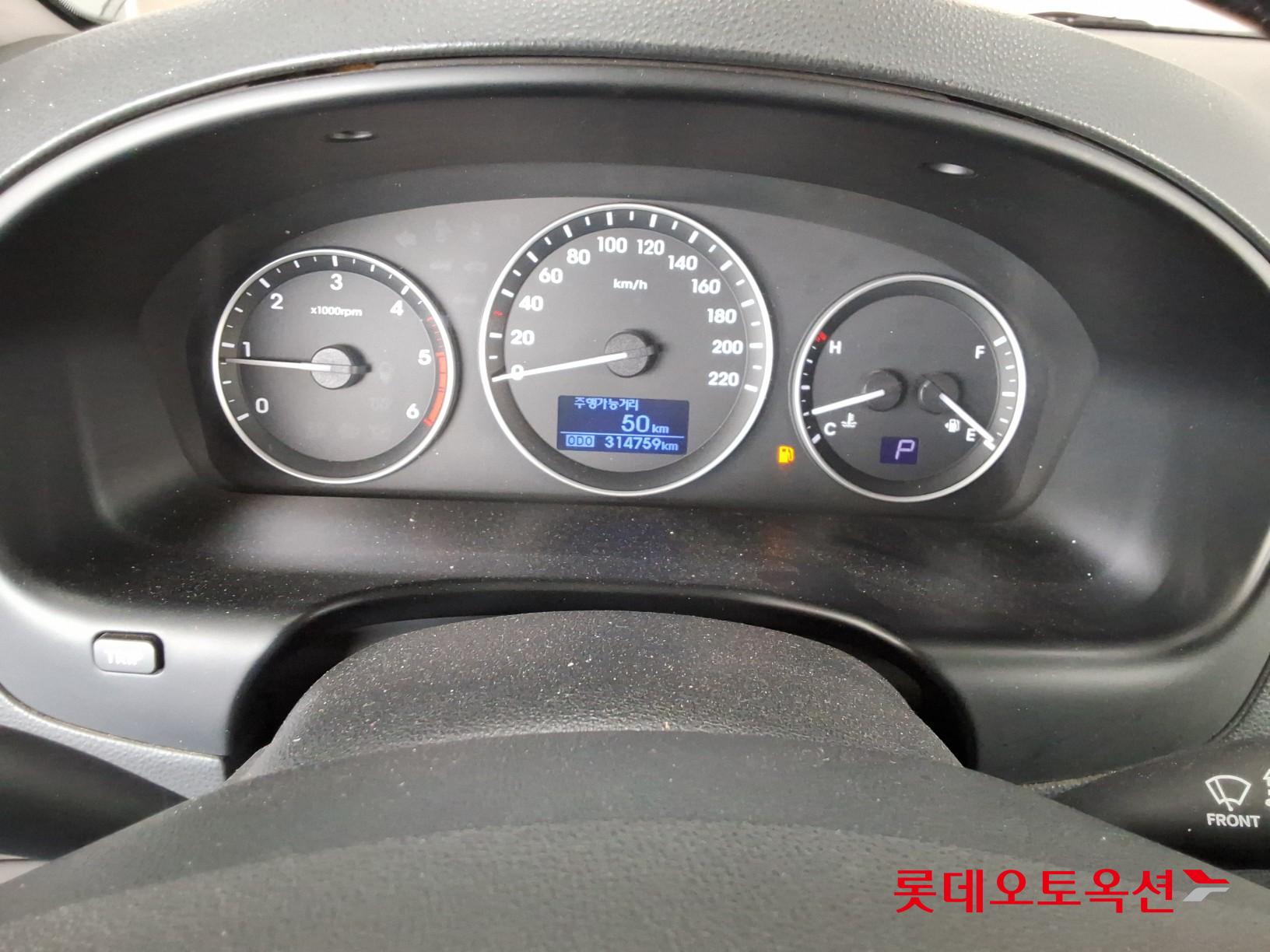 2019 - hyundai grand starex