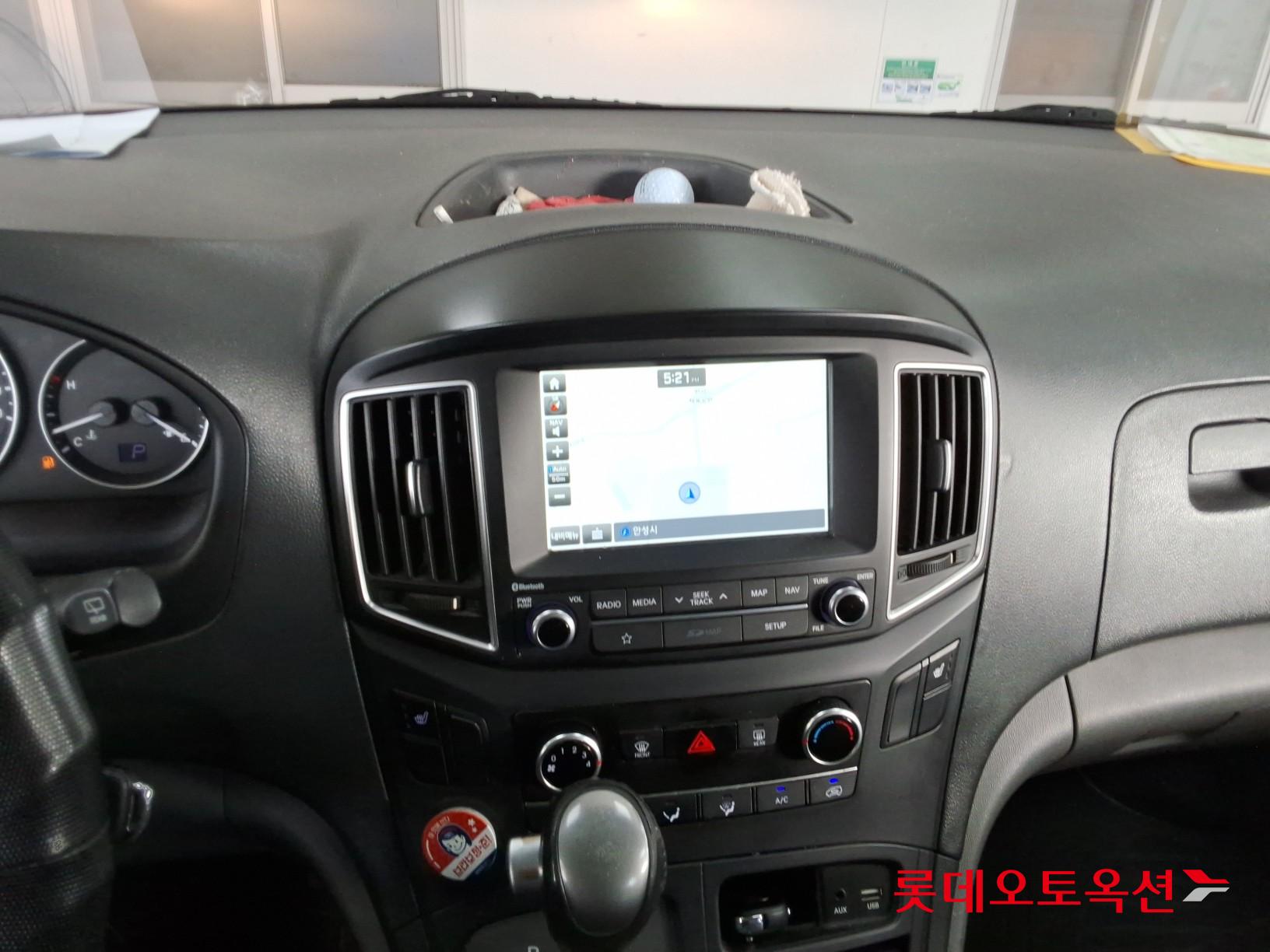 2019 - hyundai grand starex
