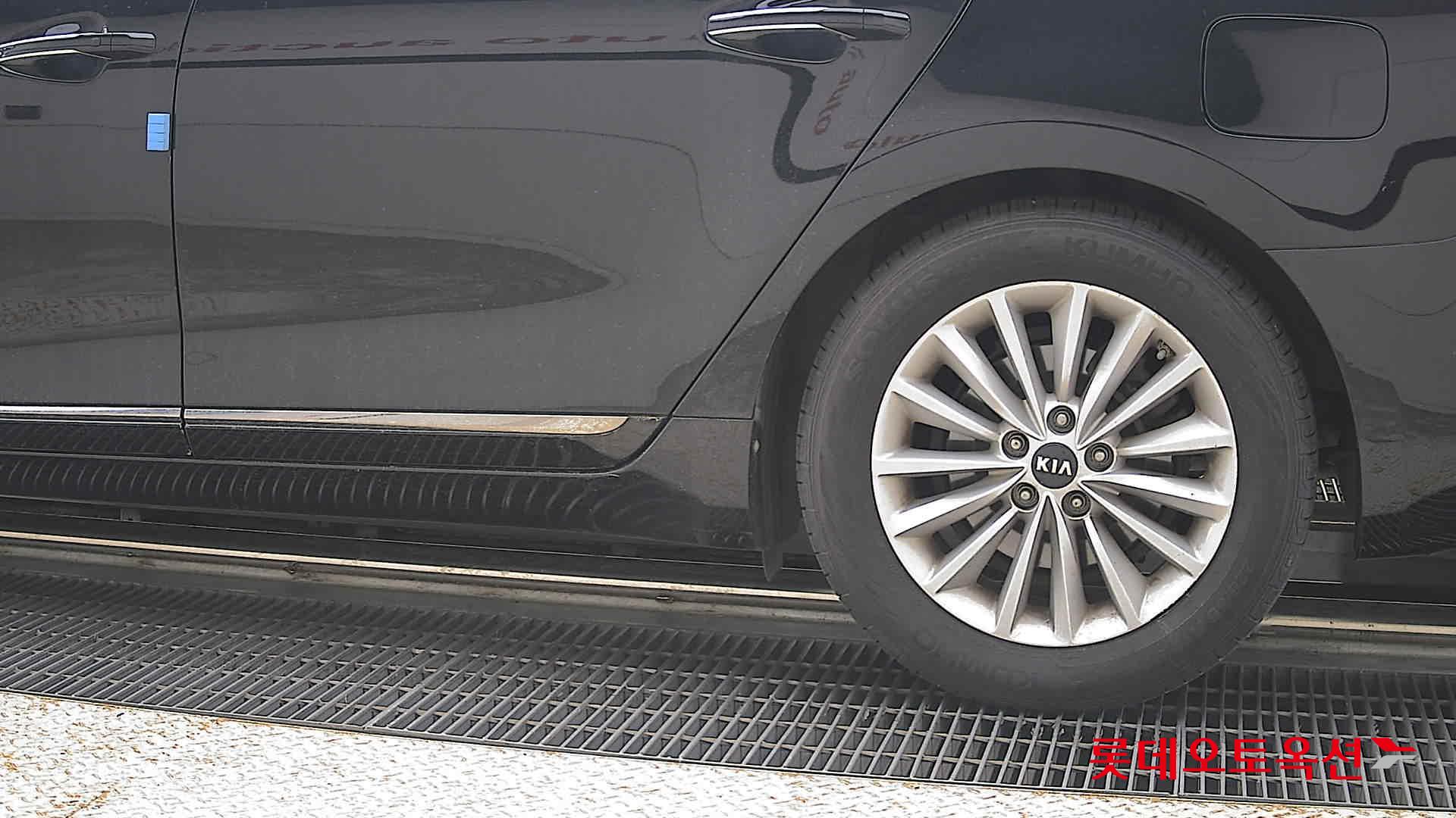 2018 - kia k7