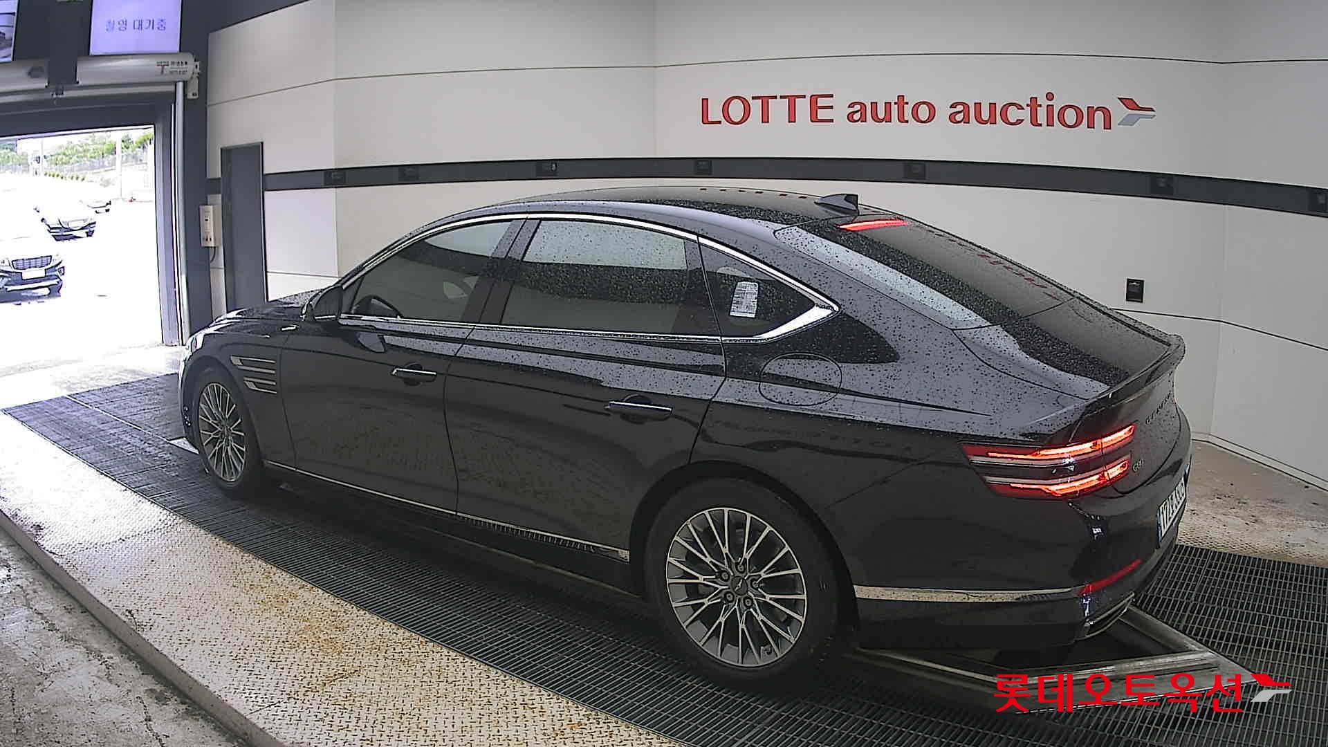 2022 - genesis g80