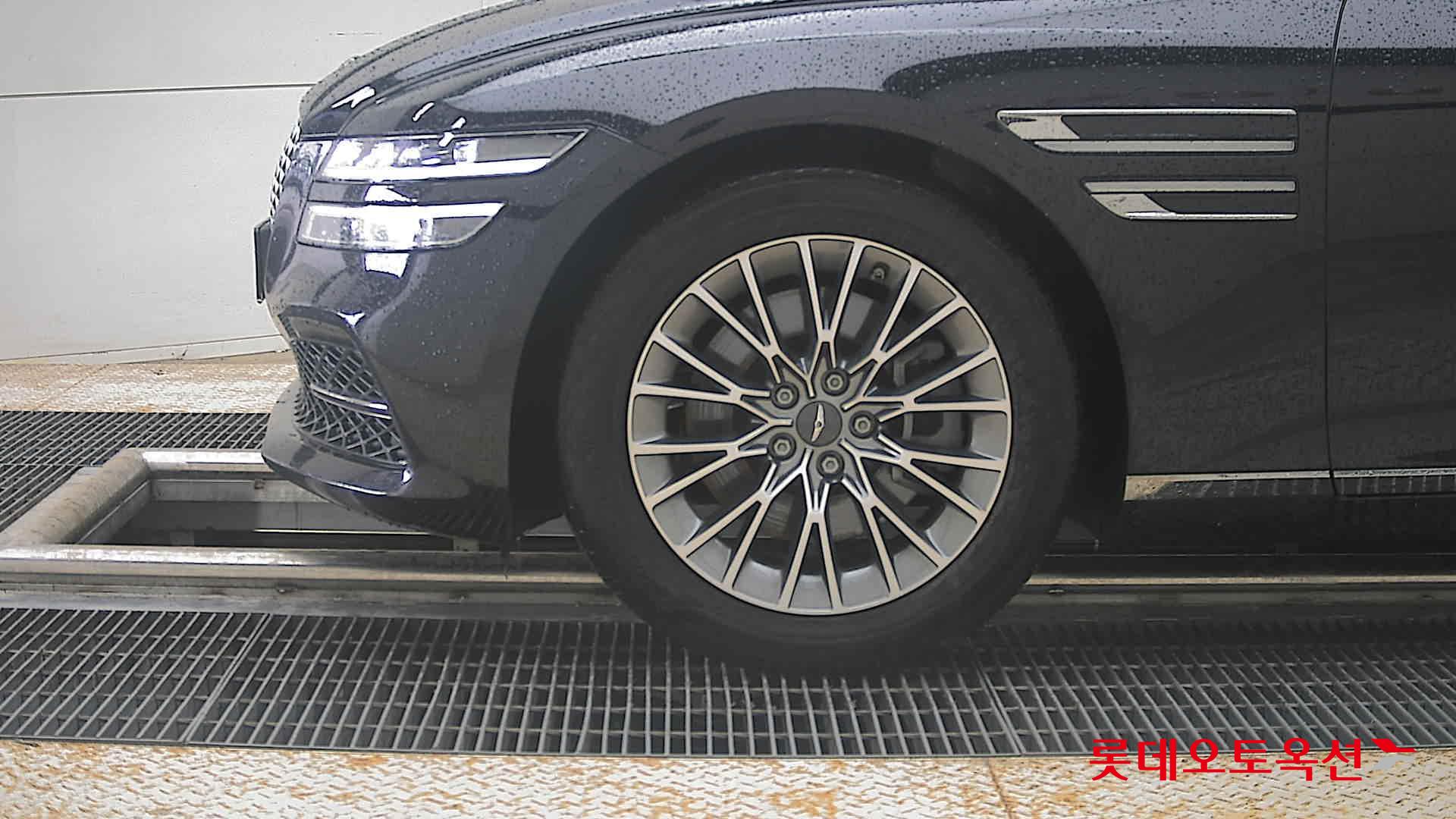 2022 - genesis g80