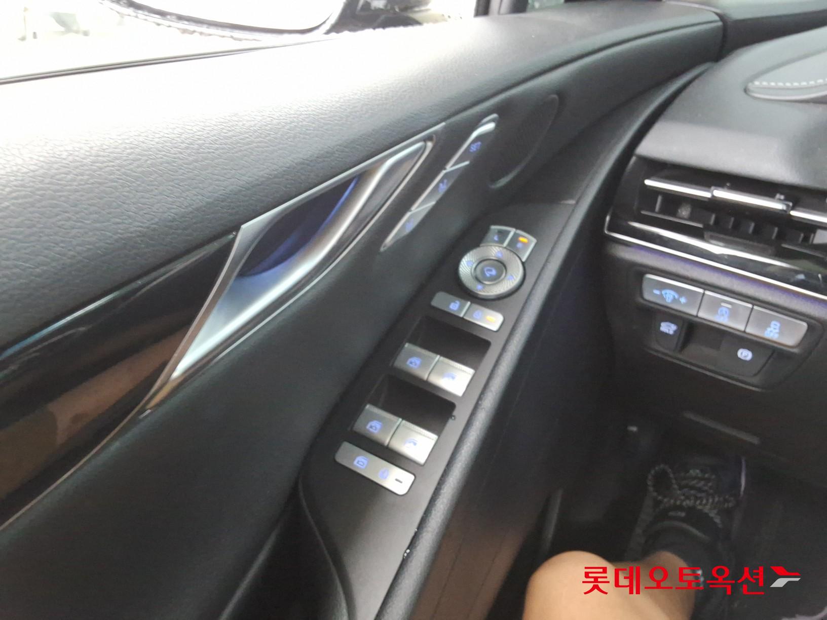 2022 - genesis g80