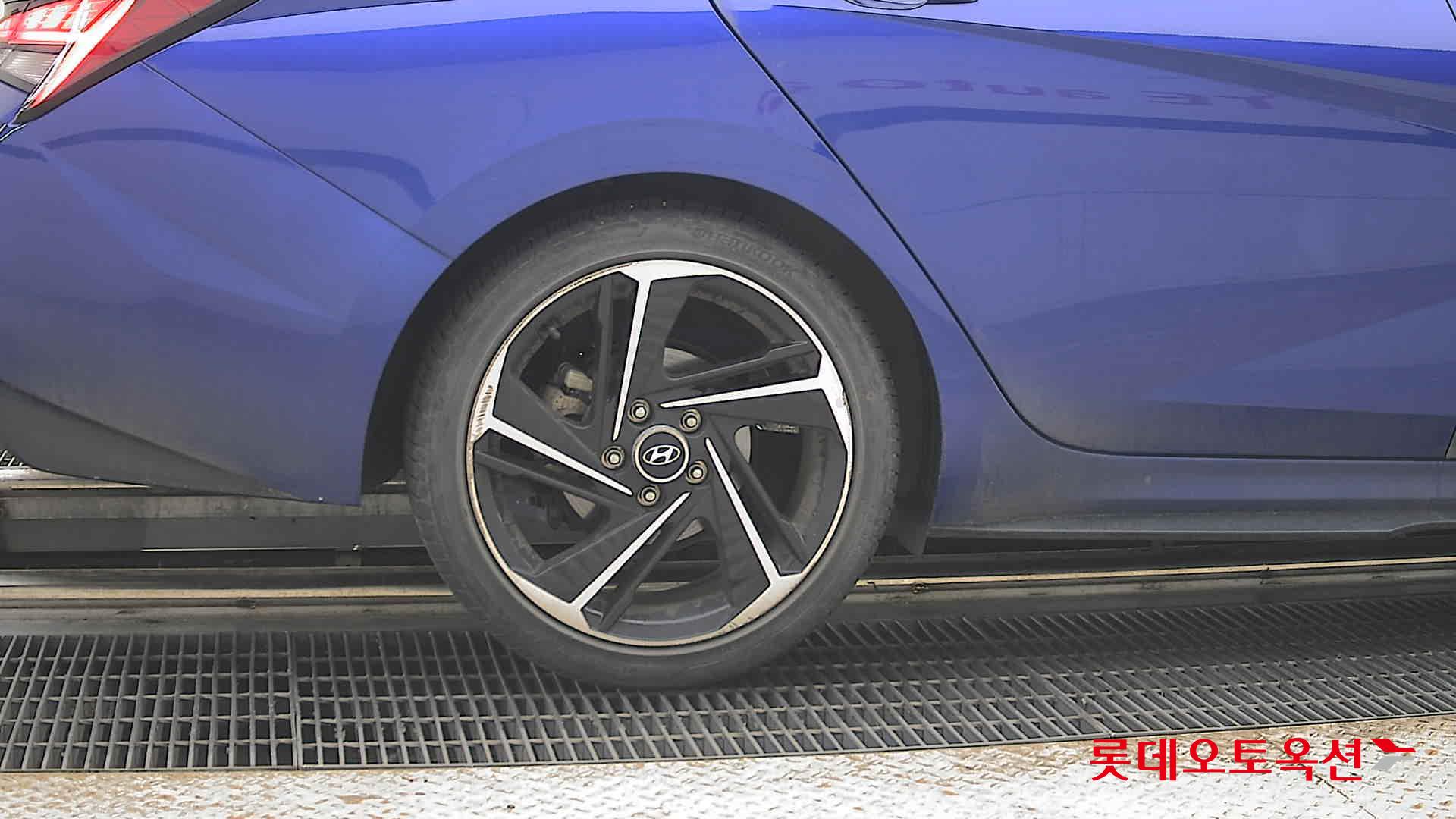 2021 - hyundai avante