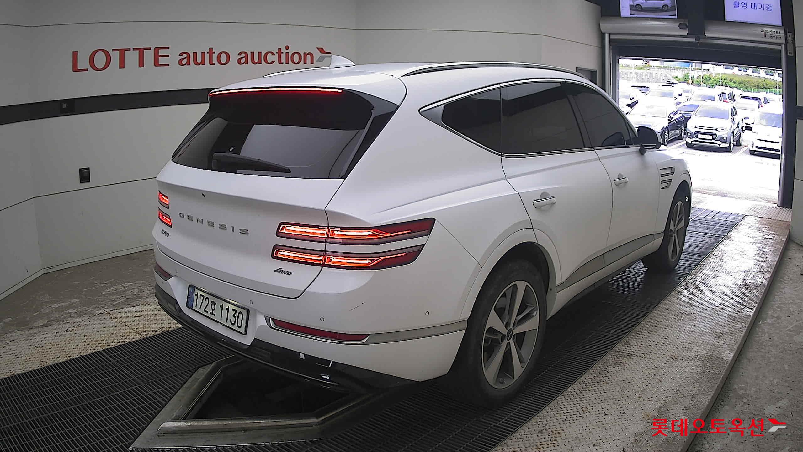 2022 - genesis gv80