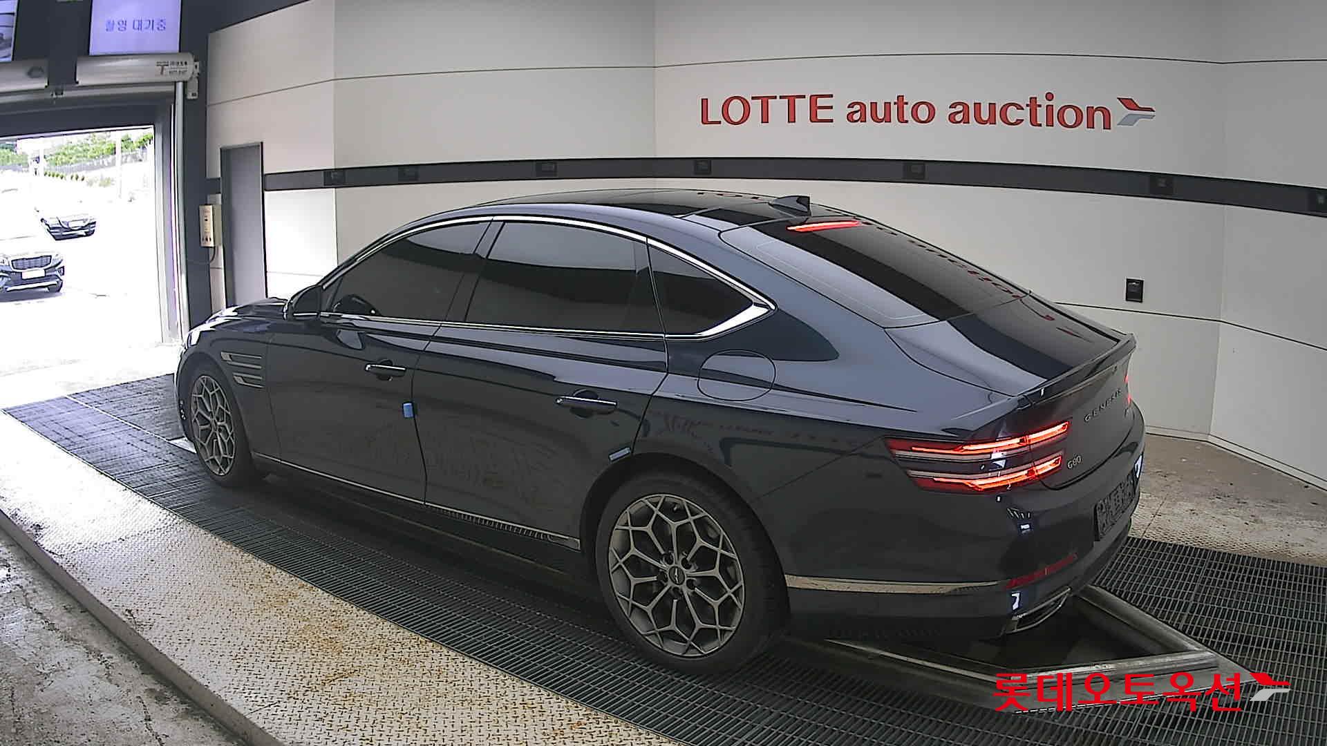 2022 - genesis g80