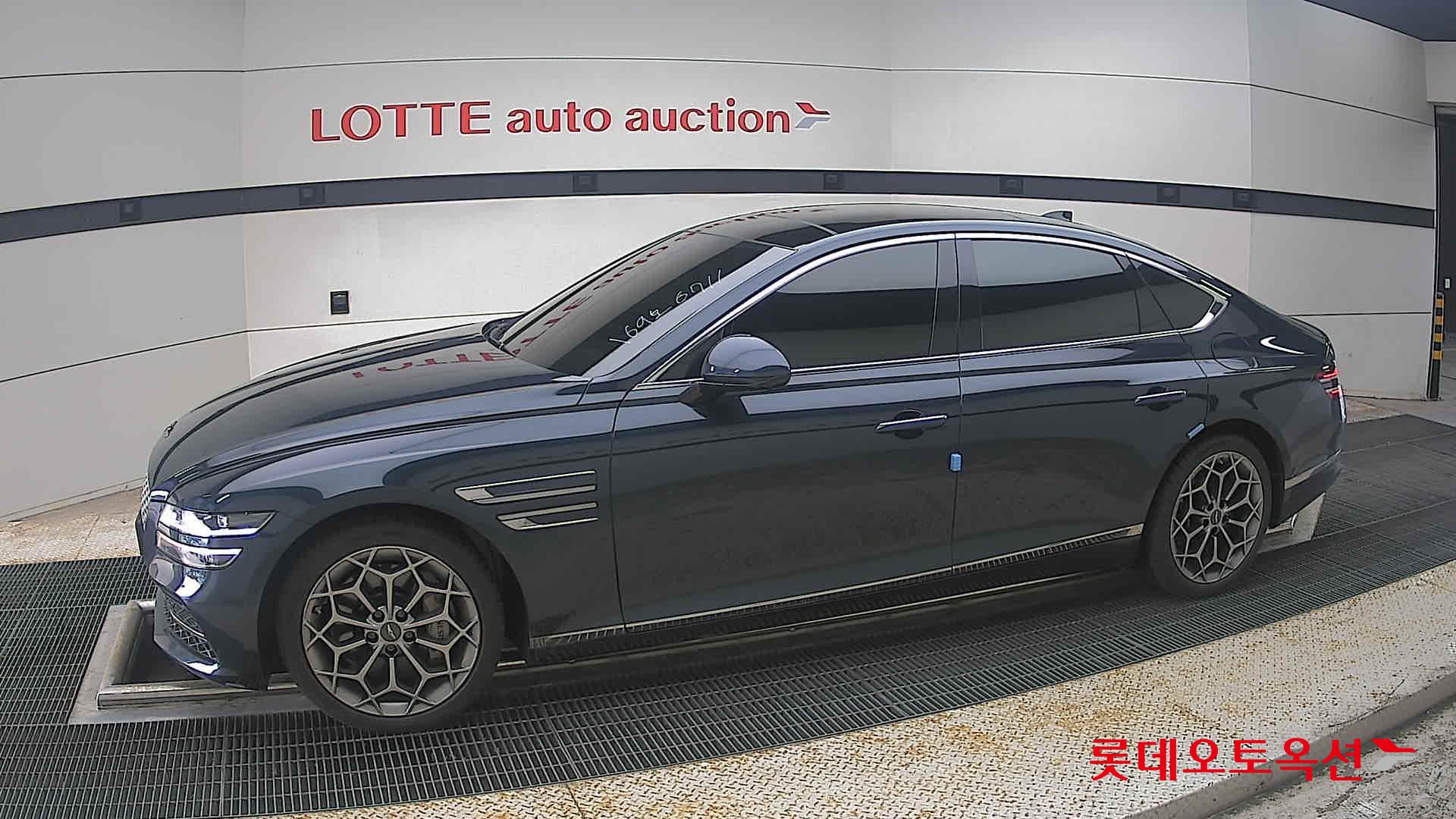 2022 - genesis g80