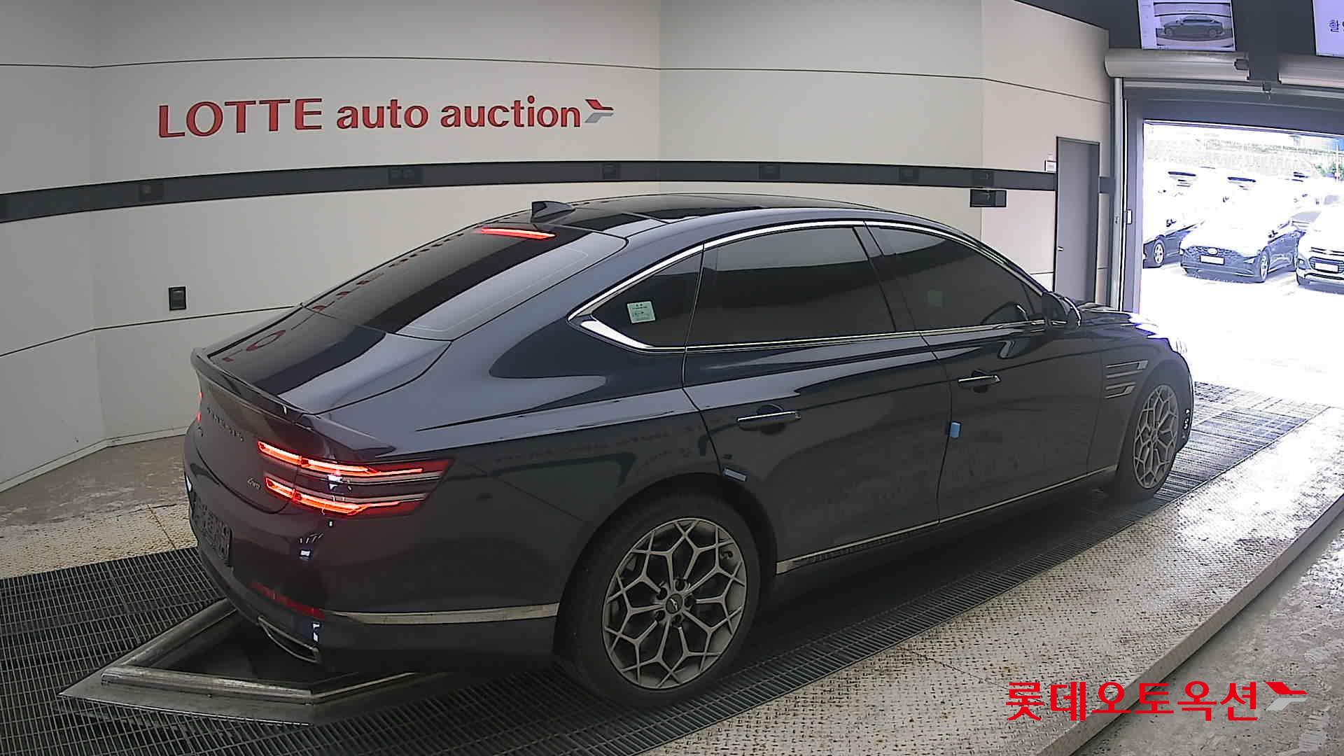 2022 - genesis g80