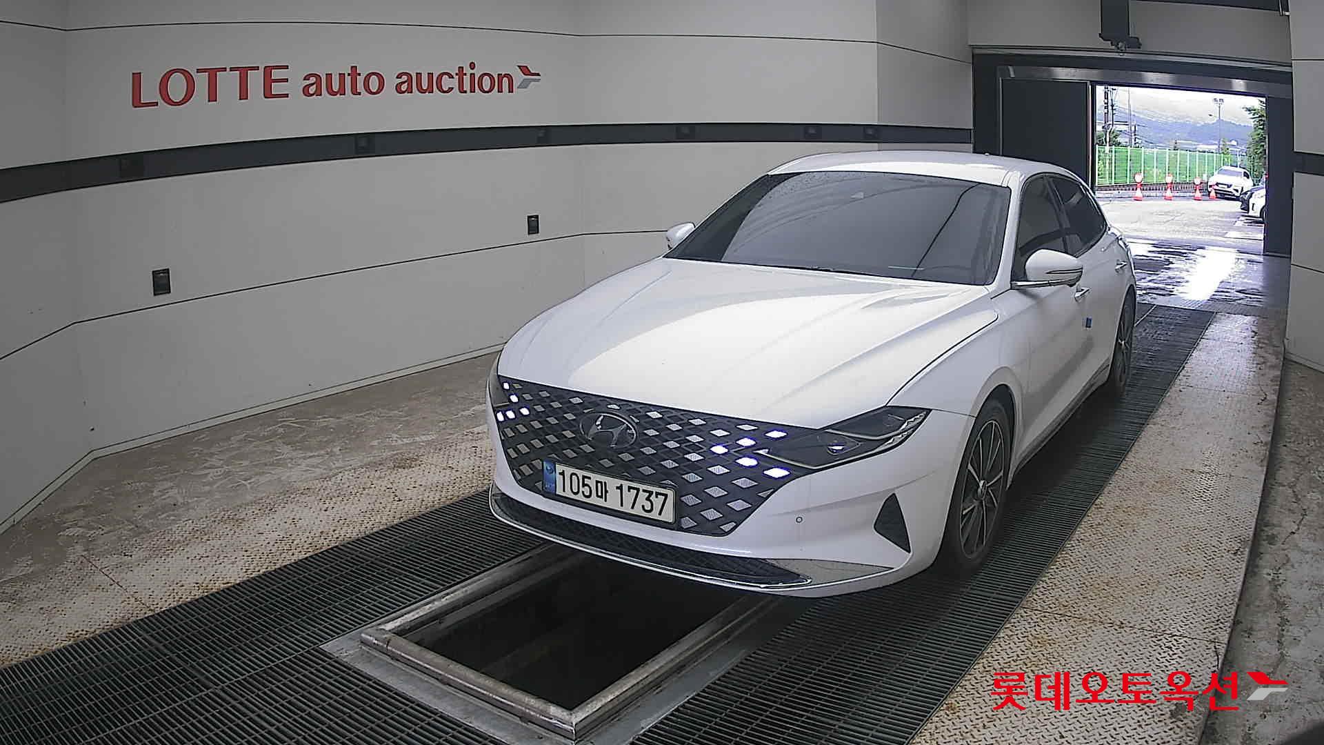 2022 - hyundai grandeur