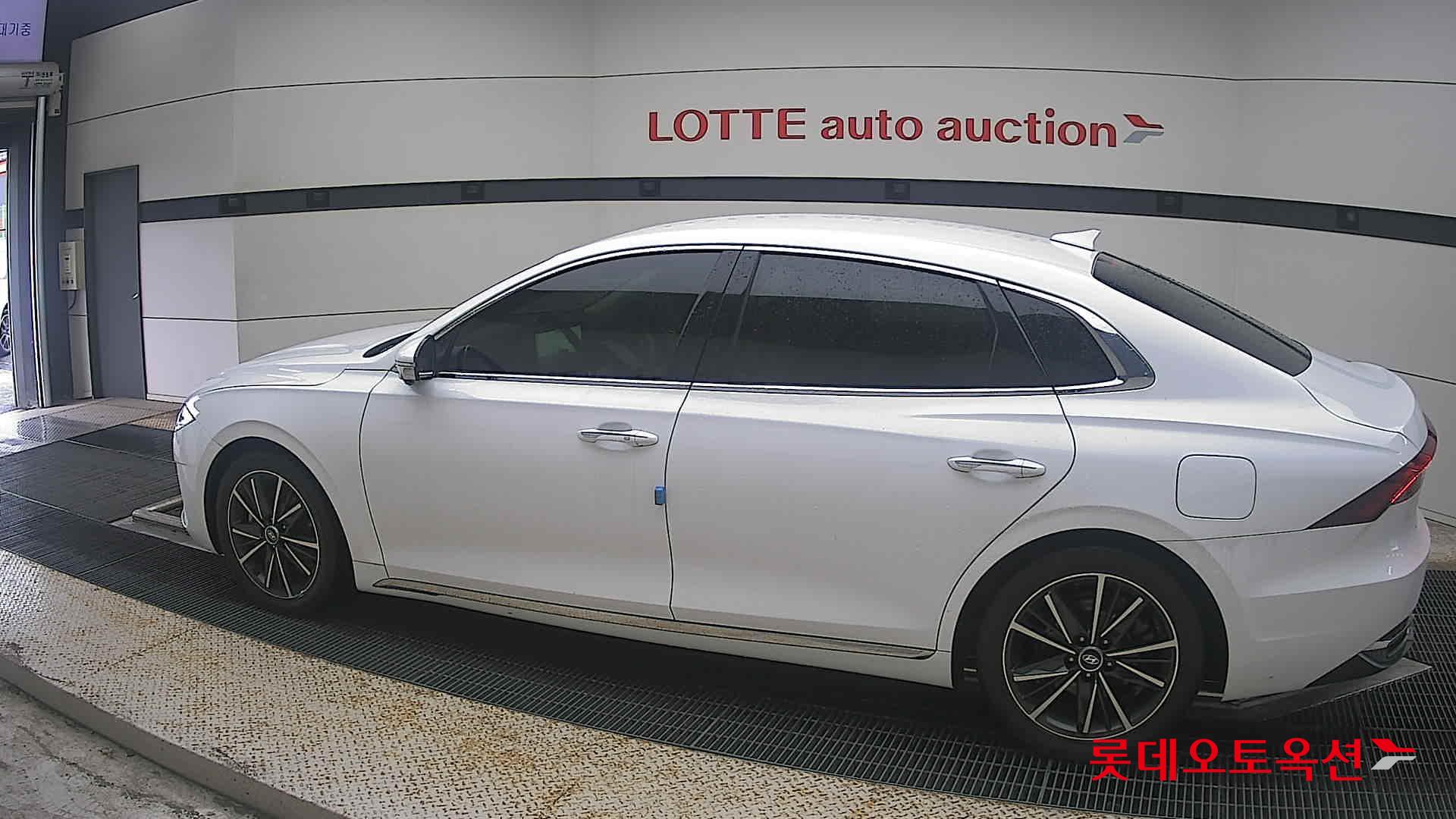2022 - hyundai grandeur