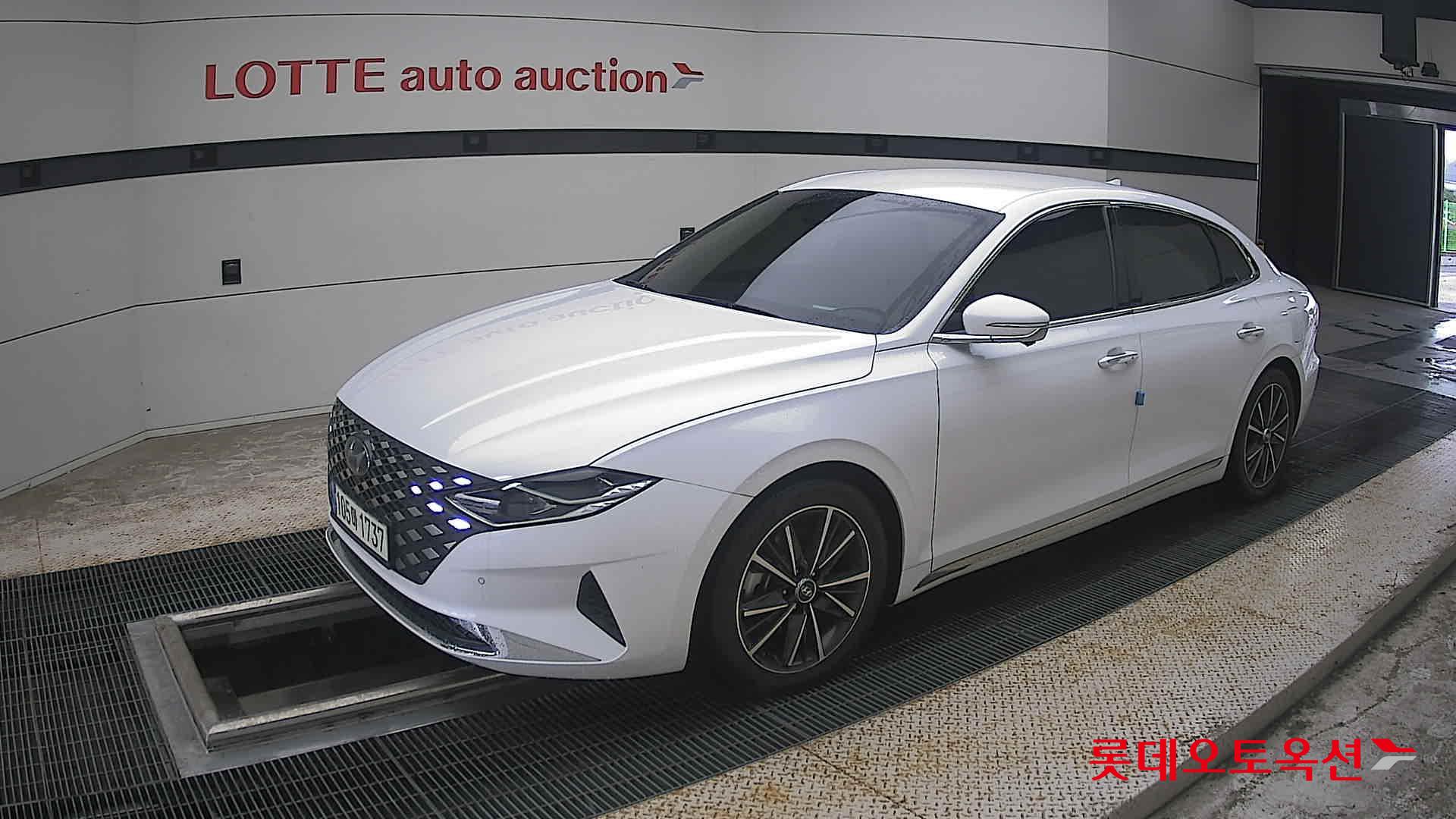 2022 - hyundai grandeur