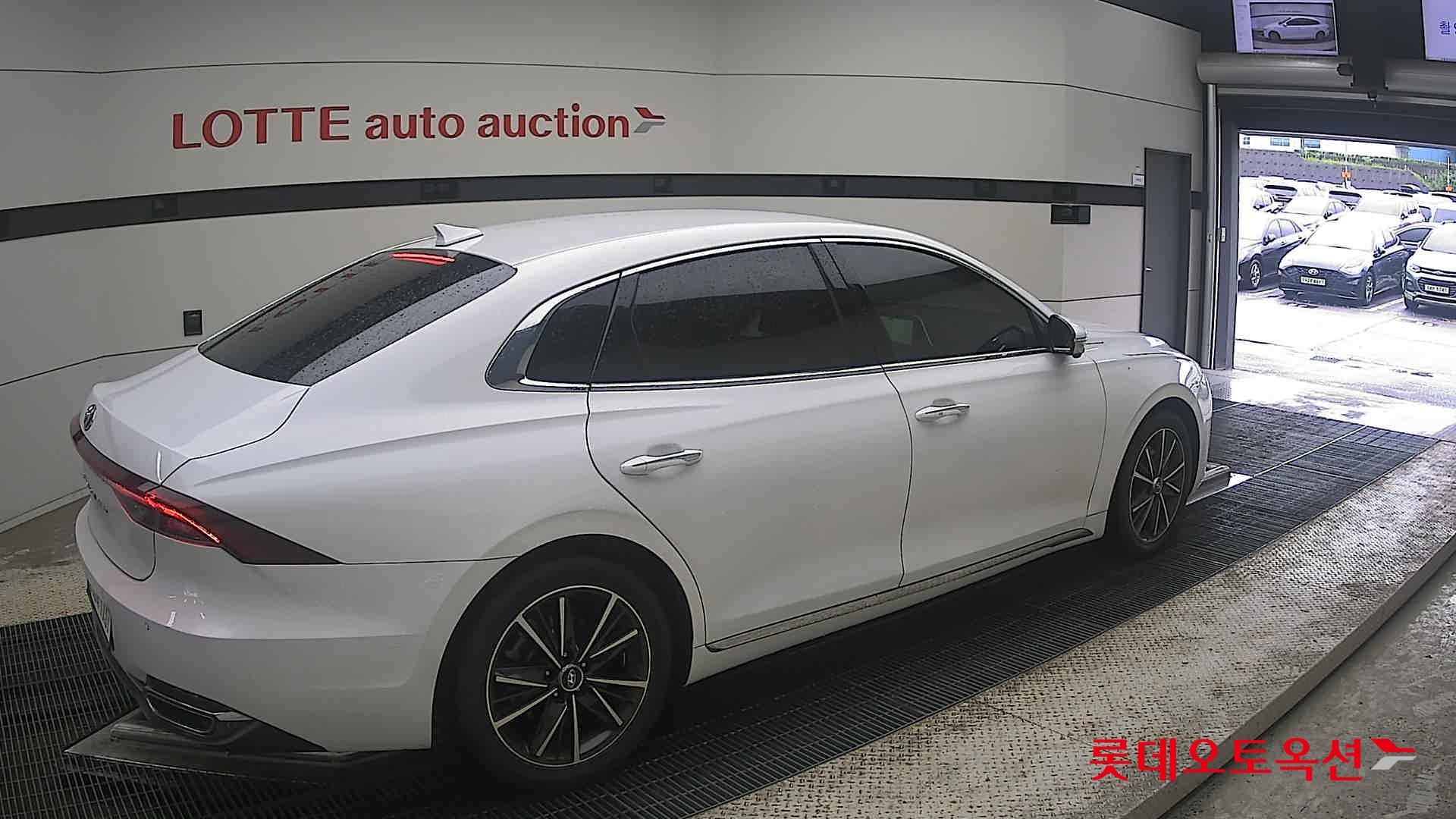 2022 - hyundai grandeur