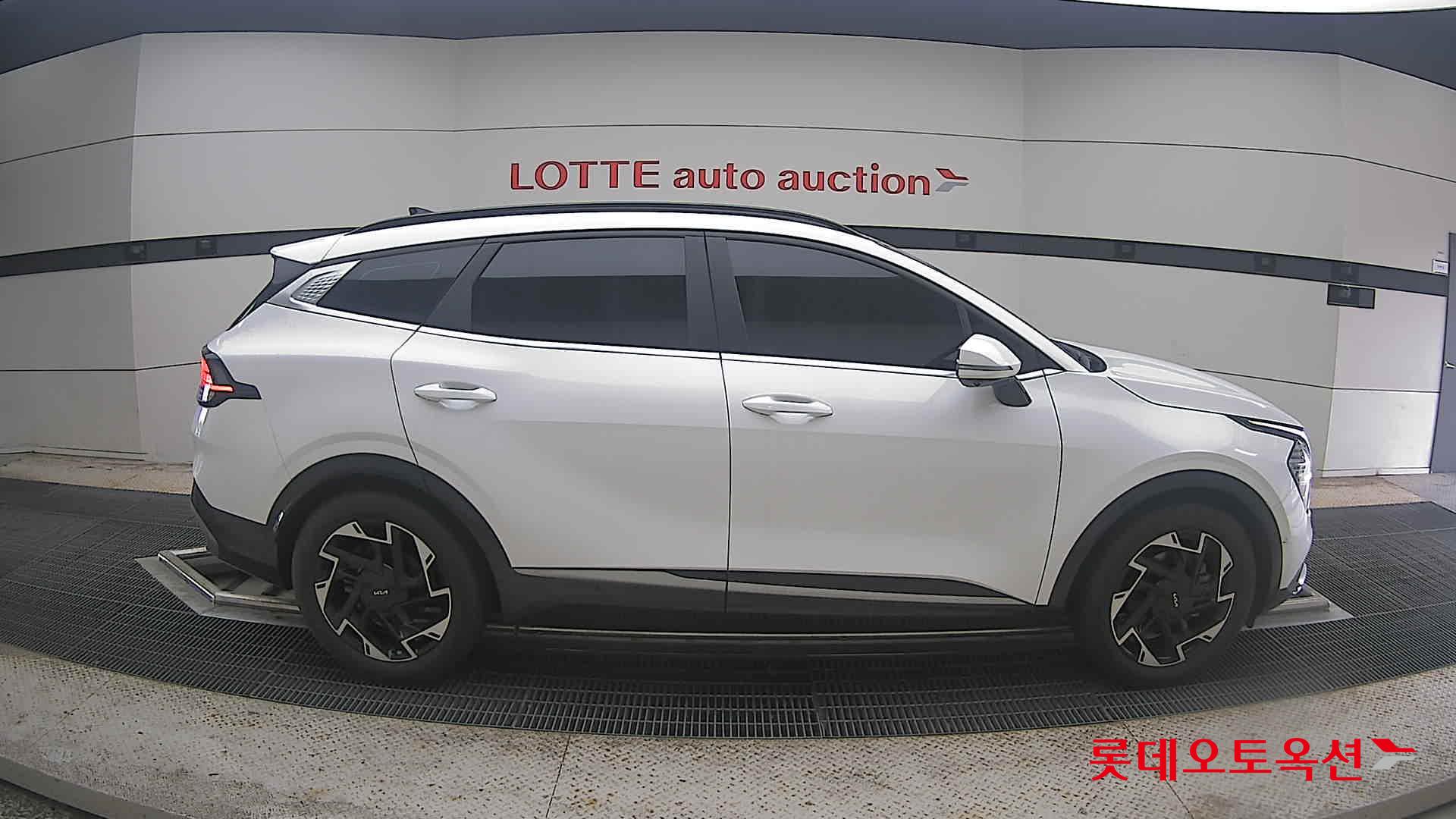 2022 - kia sportage