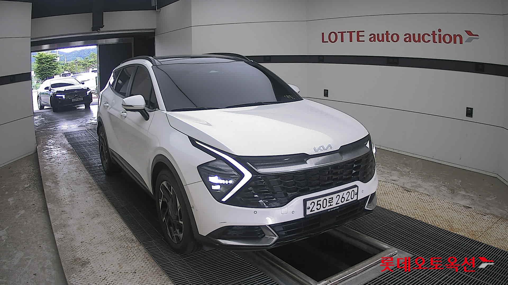 2022 - kia sportage