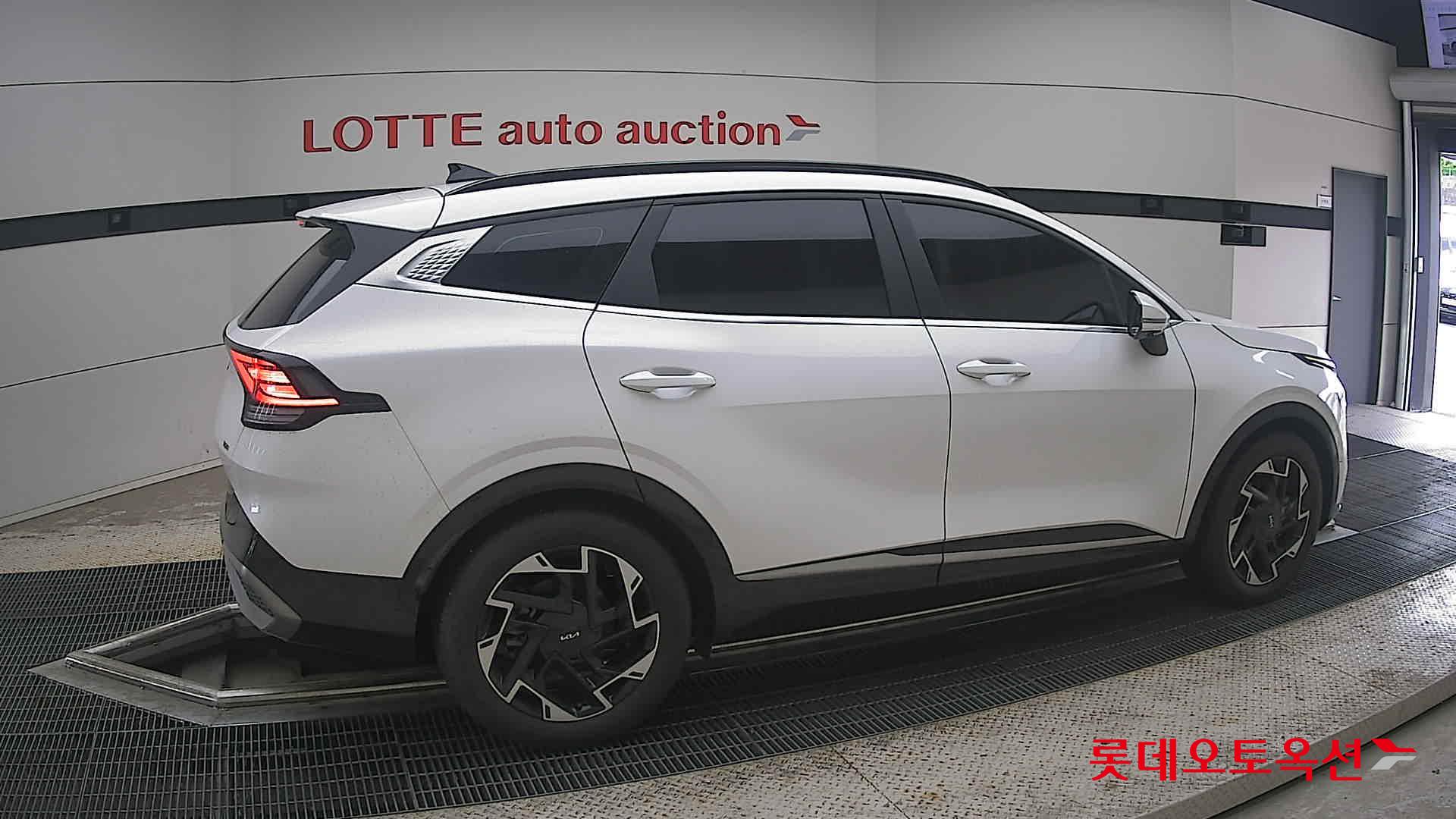 2022 - kia sportage