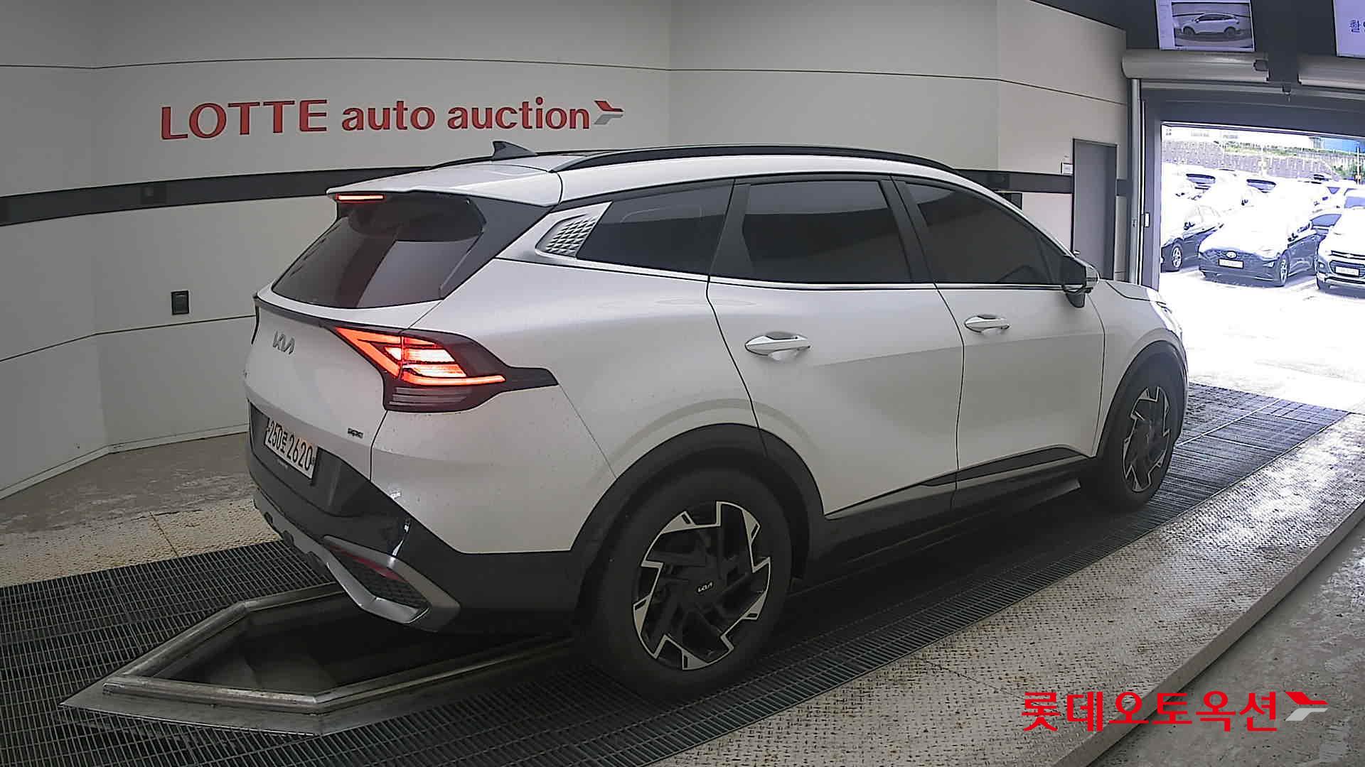 2022 - kia sportage