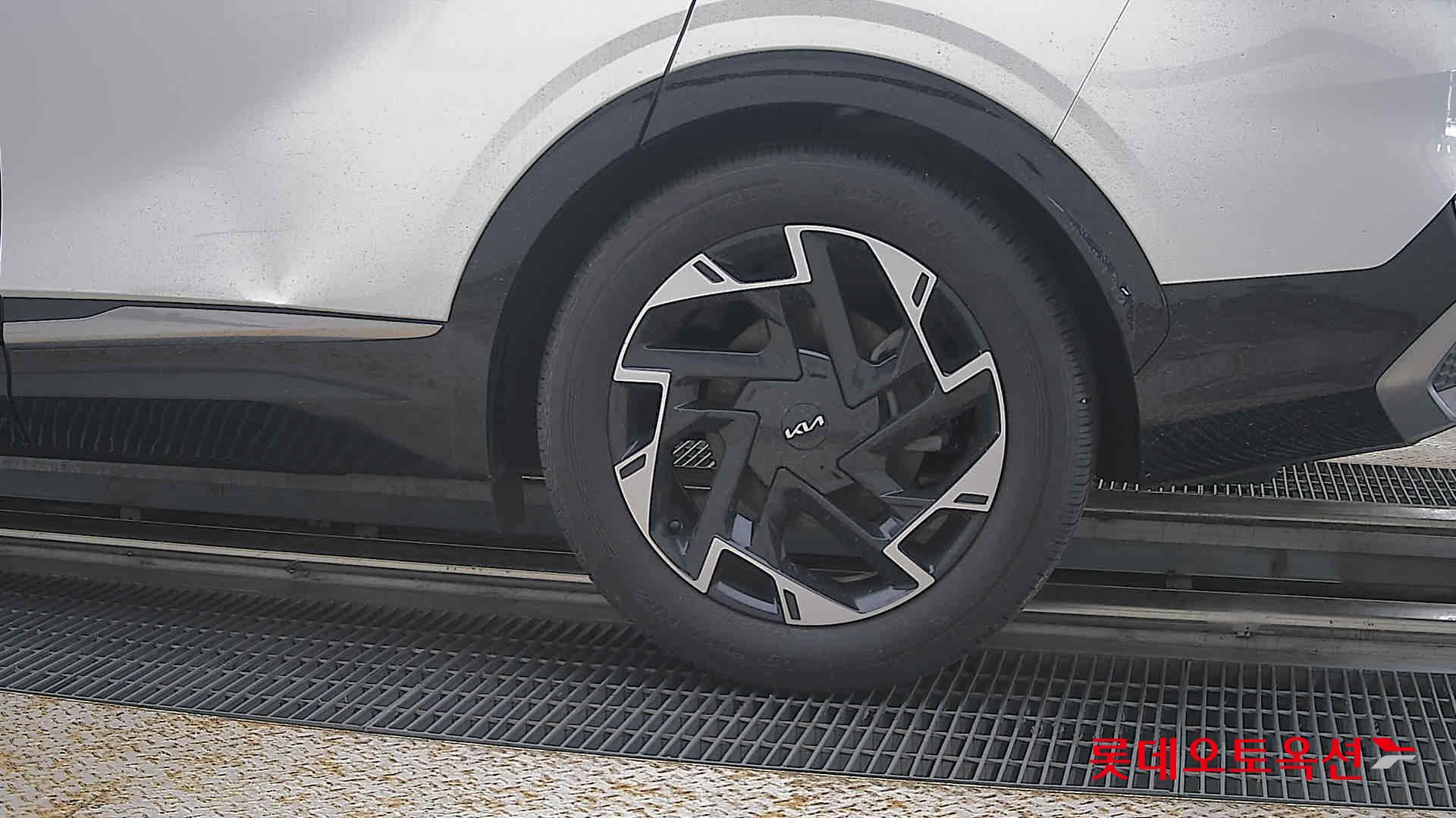 2022 - kia sportage