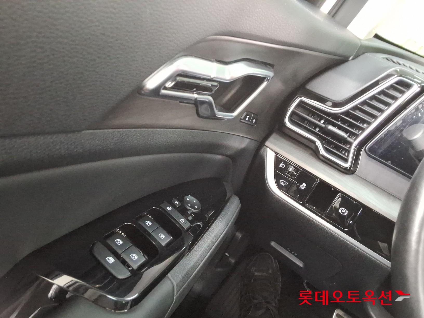 2022 - kia sportage