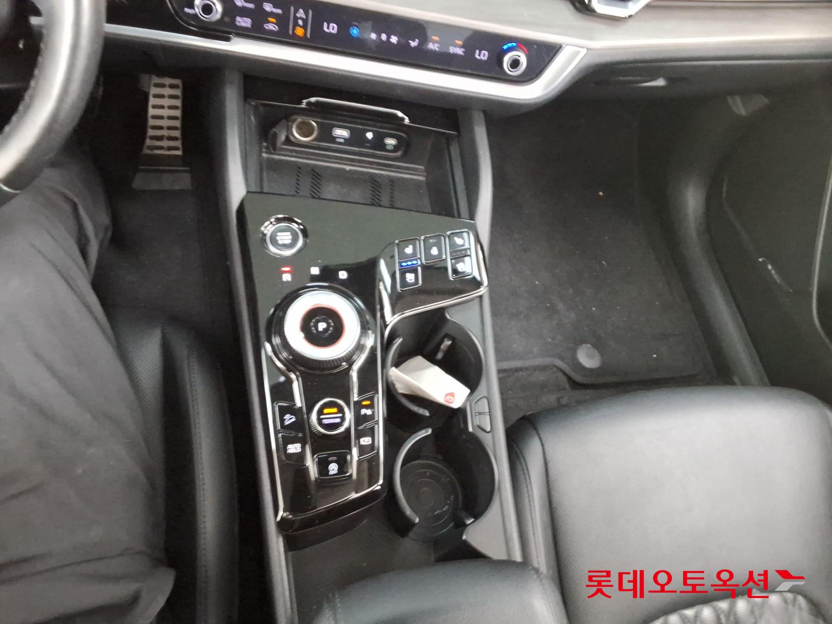 2022 - kia sportage