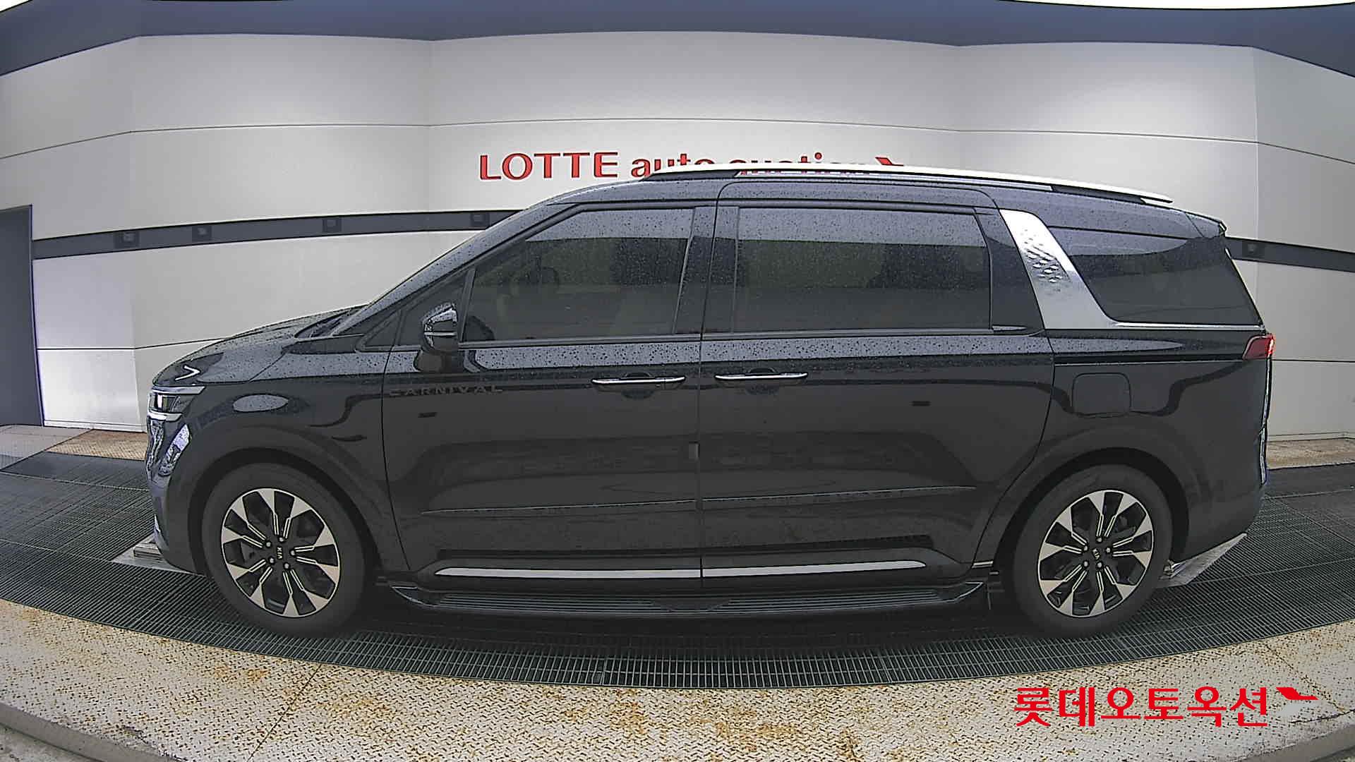 2021 - kia carnival