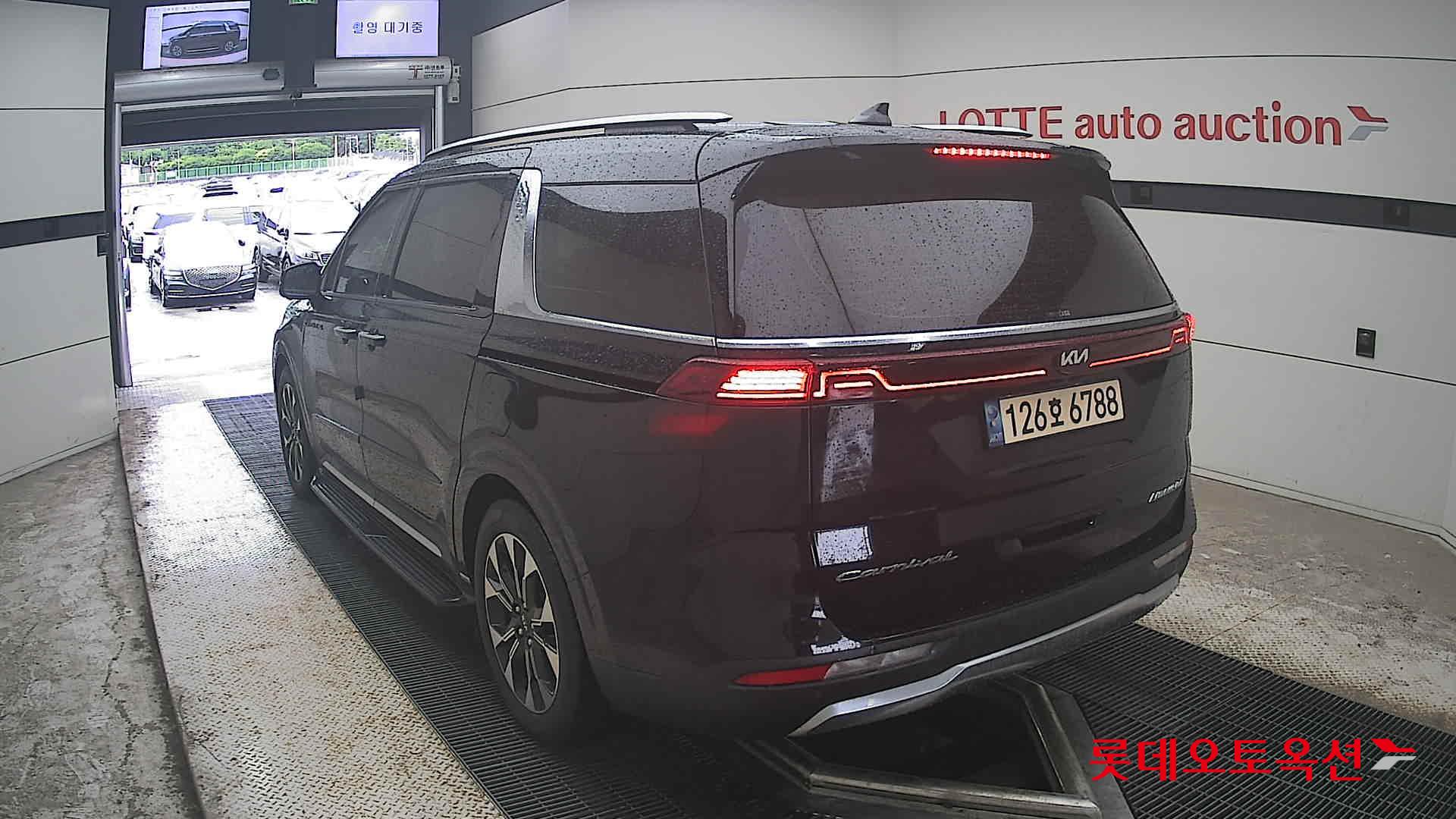 2021 - kia carnival