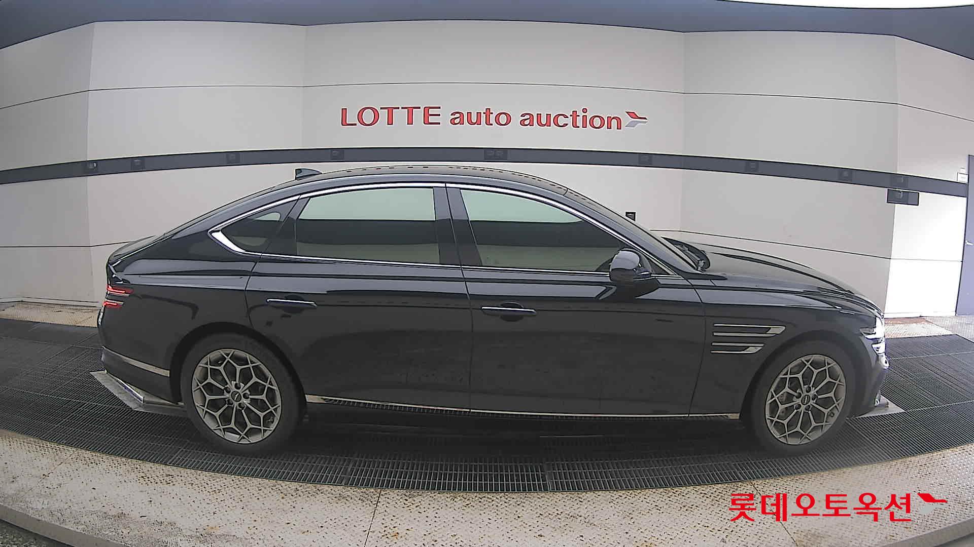 2022 - genesis g80