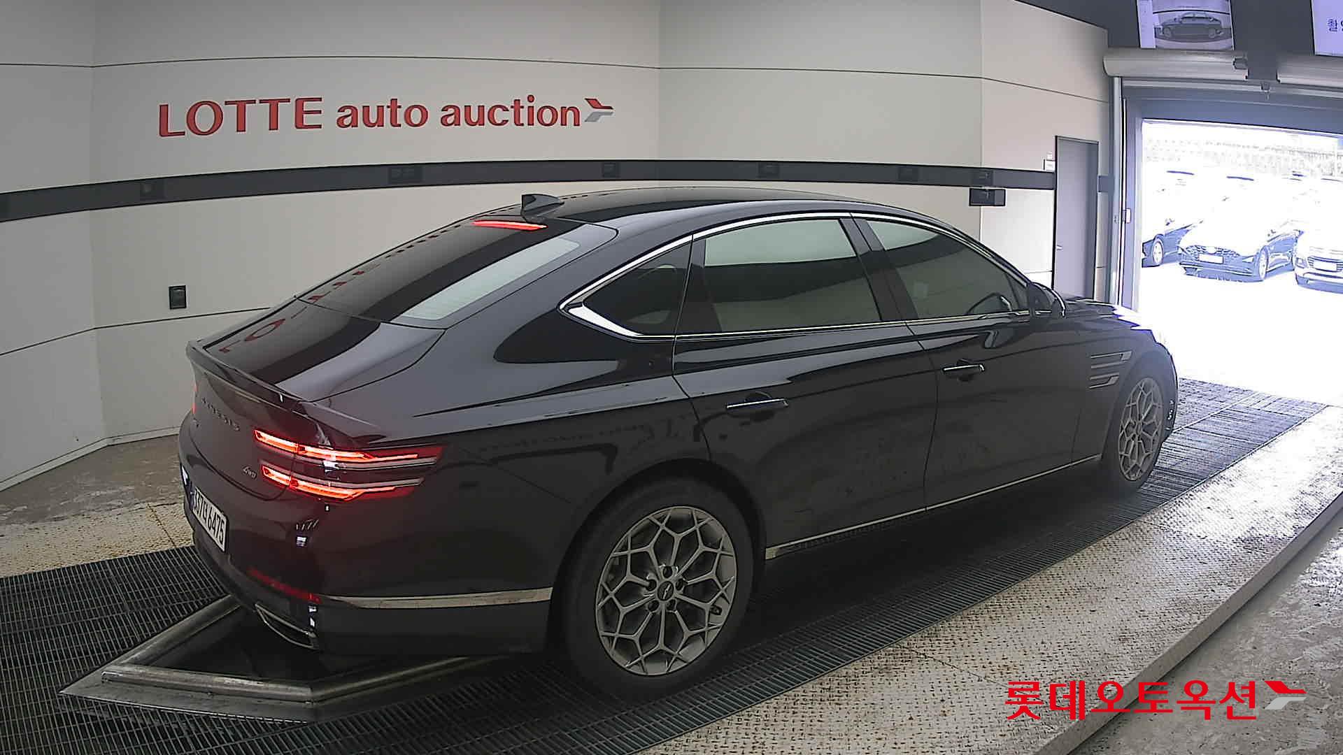 2022 - genesis g80