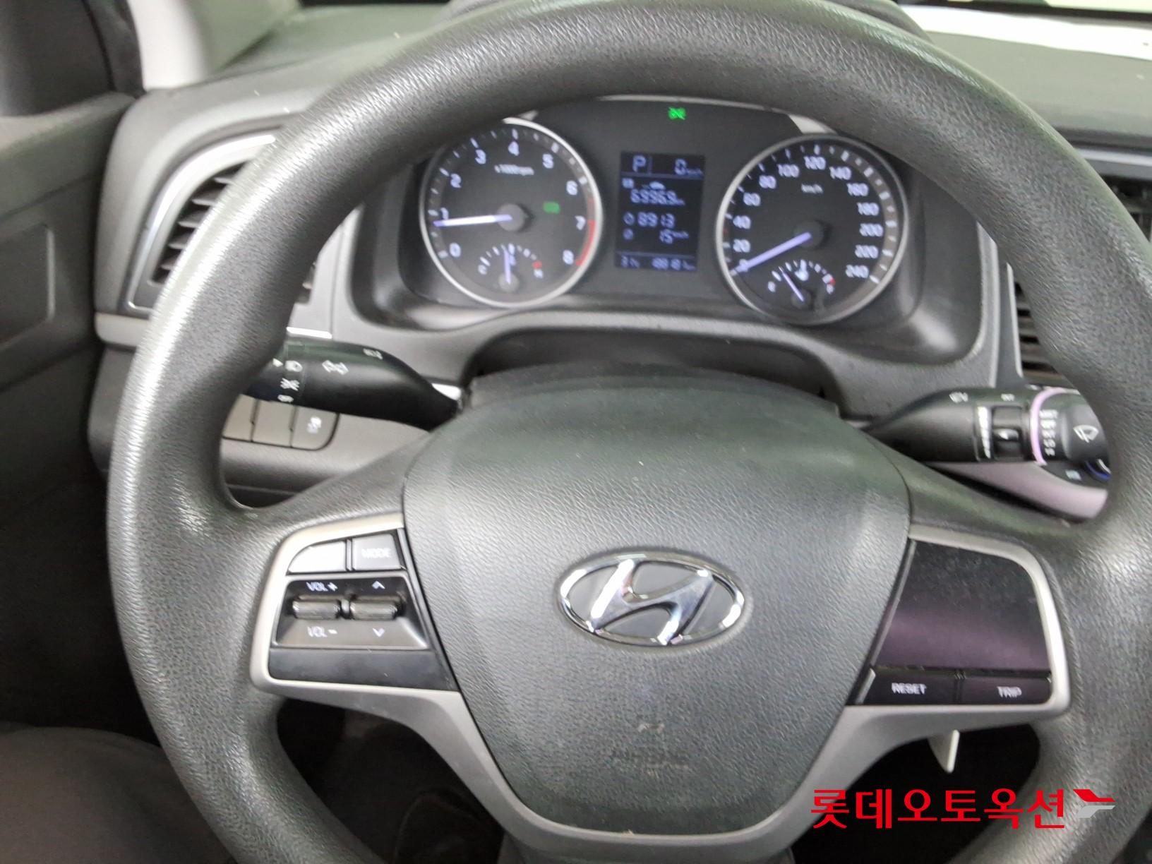 2016 - hyundai avante