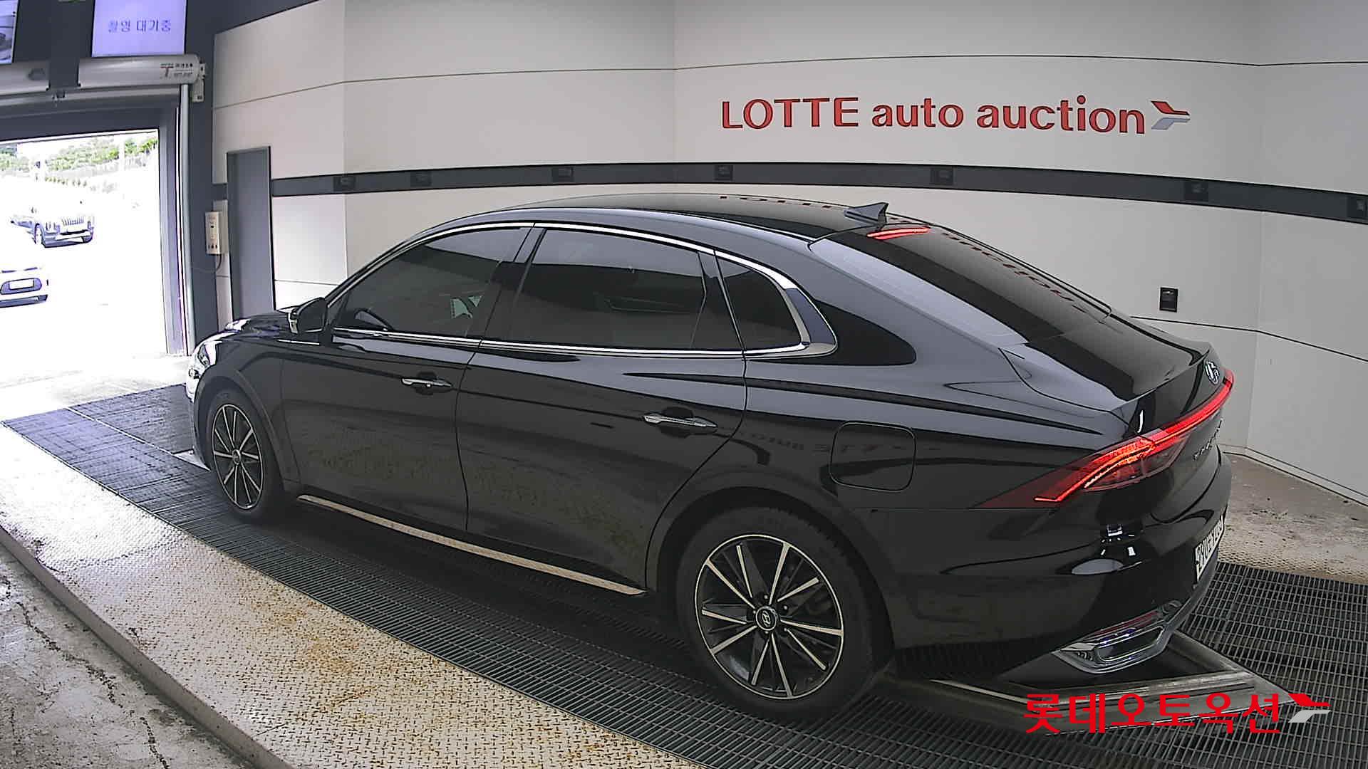 2022 - hyundai grandeur