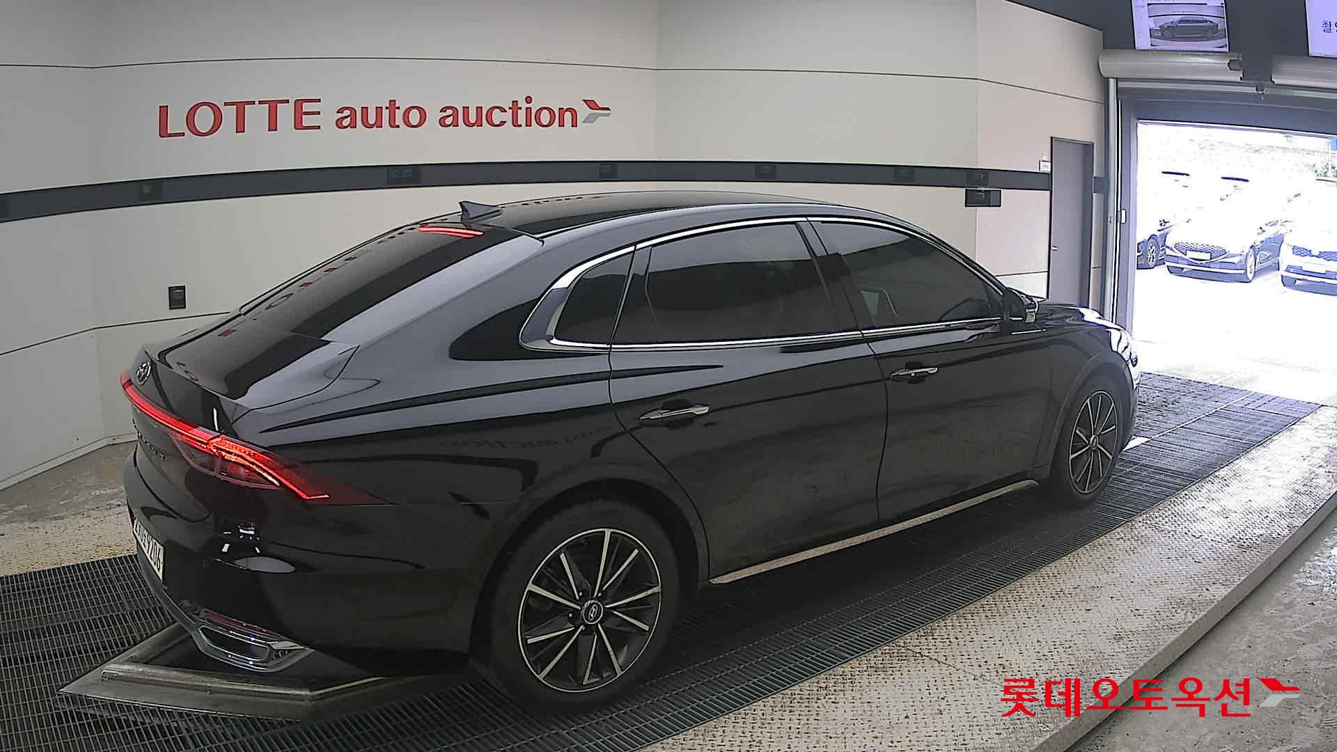 2022 - hyundai grandeur