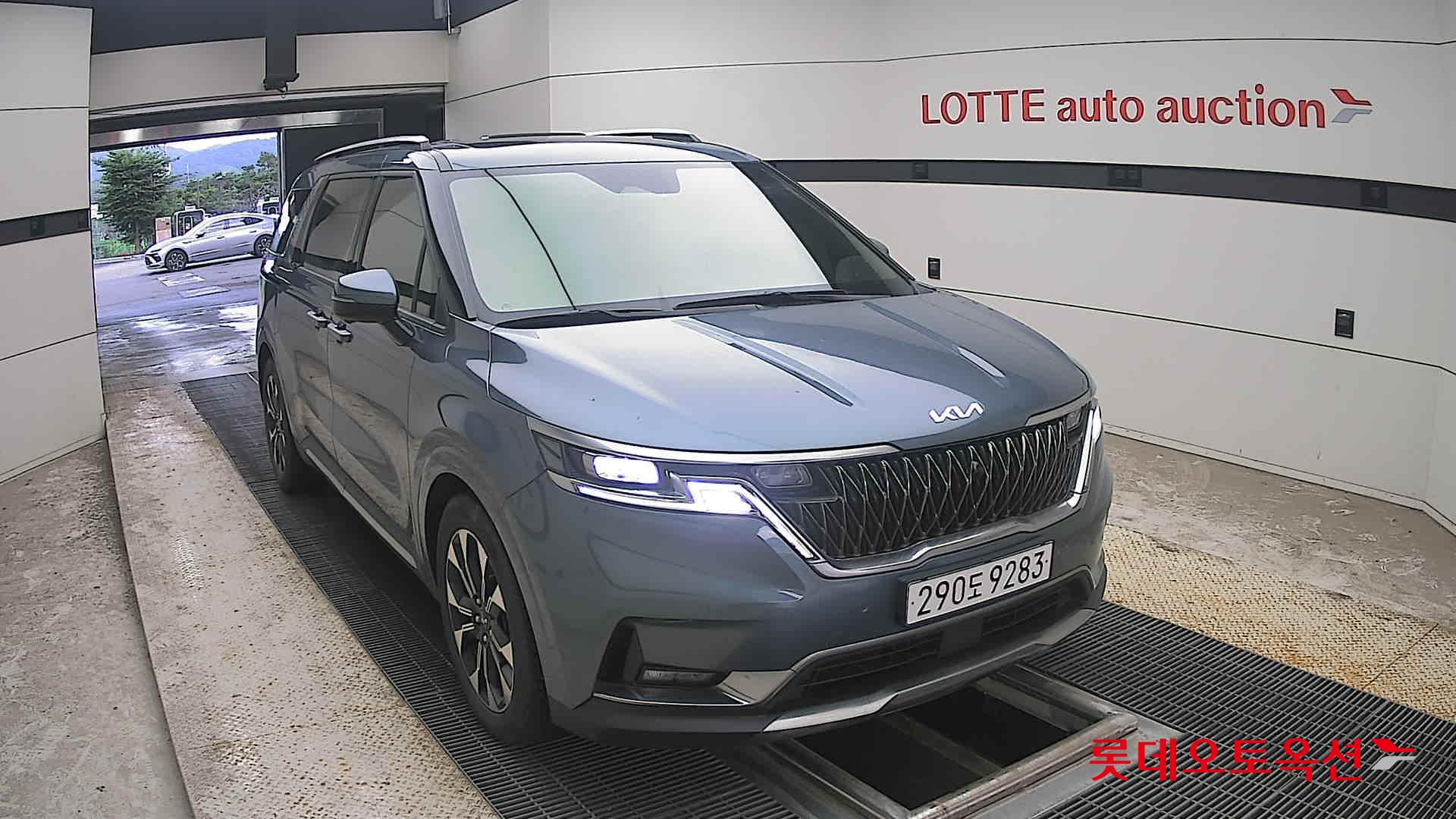 2022 - kia carnival