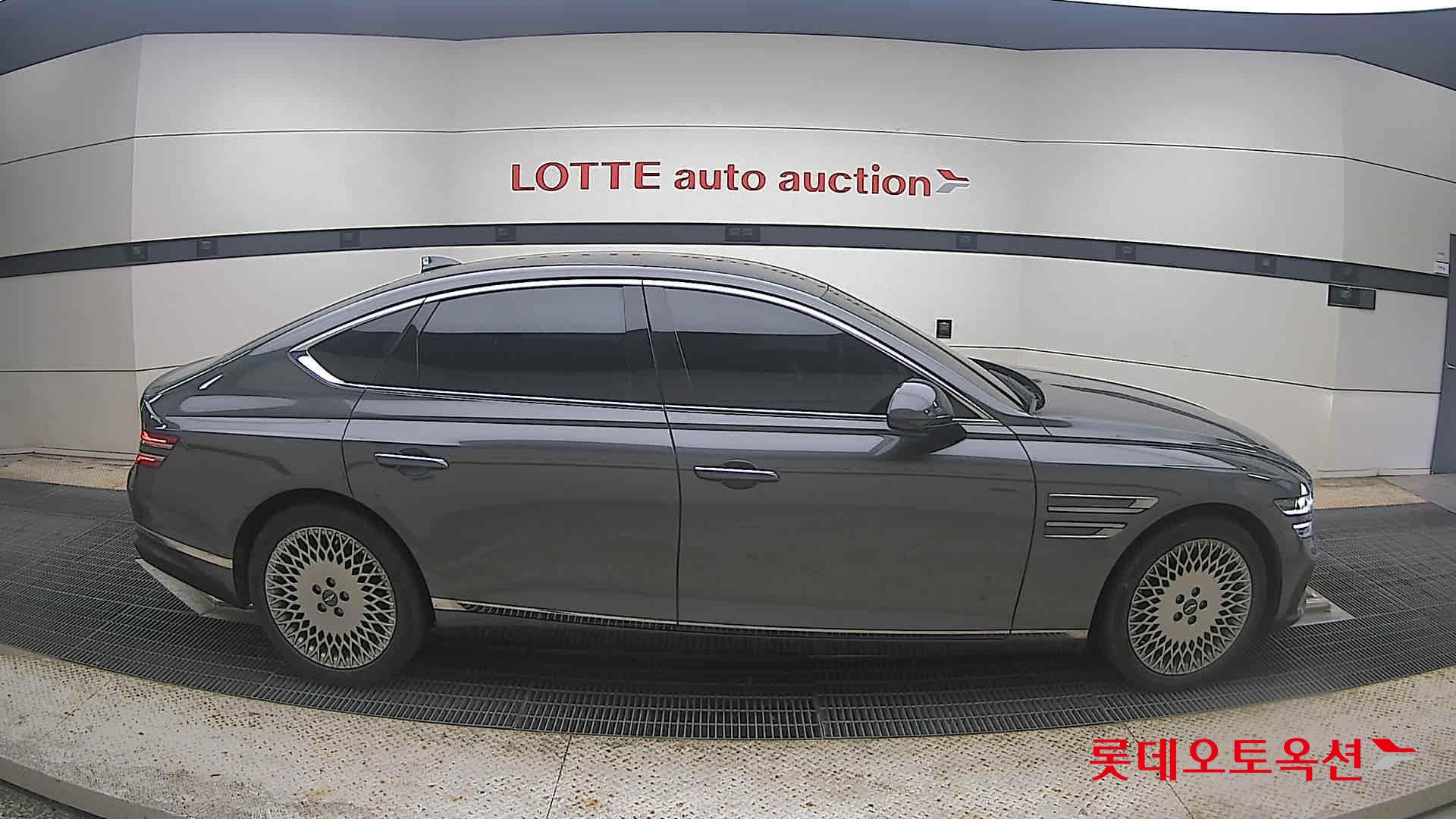 2022 - genesis g80