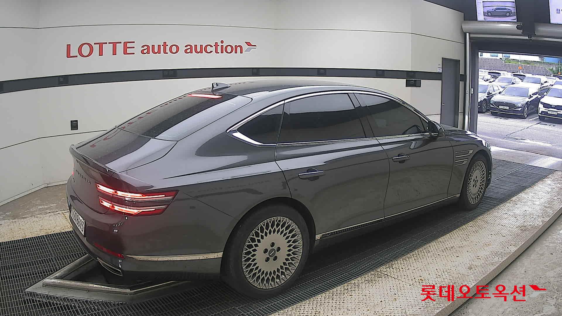 2022 - genesis g80