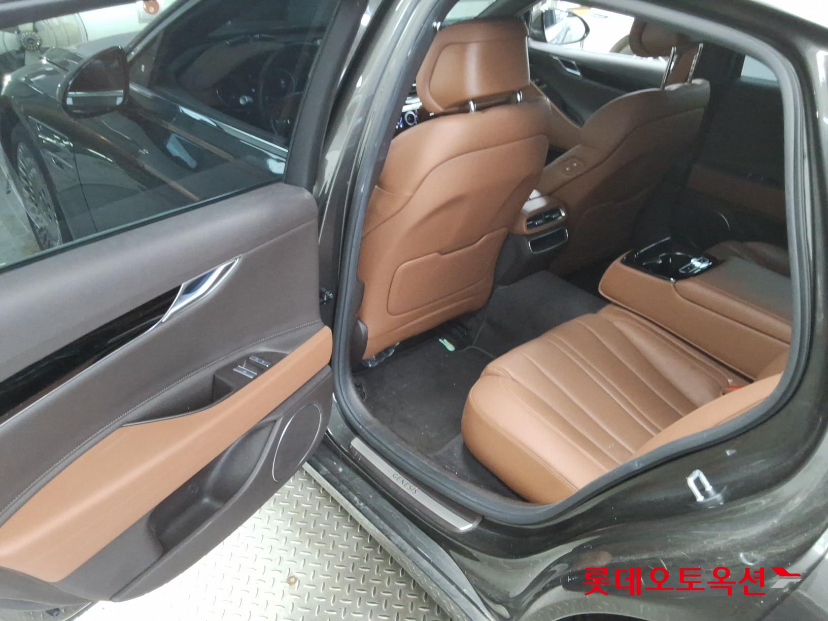 2022 - genesis g80