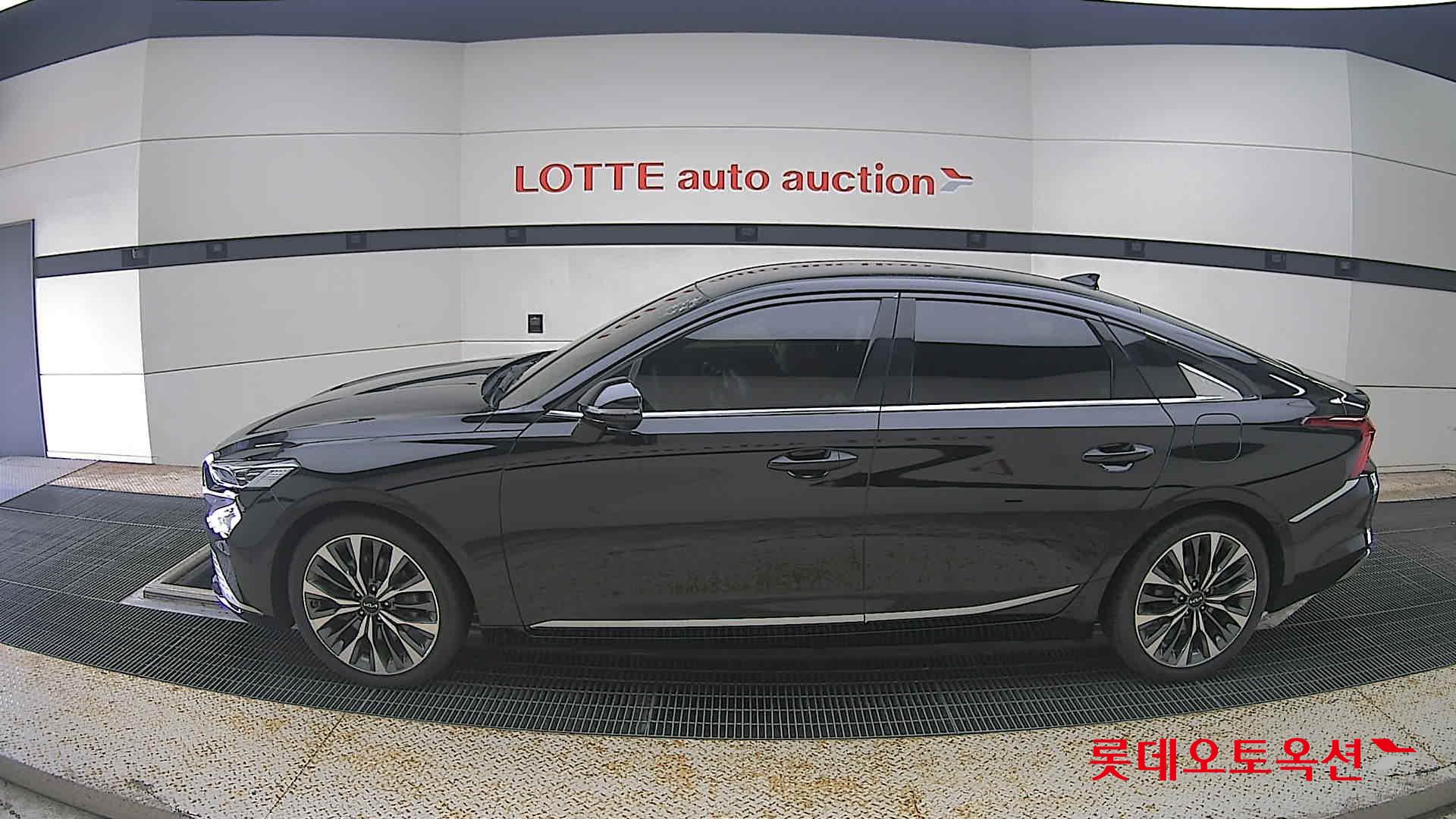 2022 - kia k8
