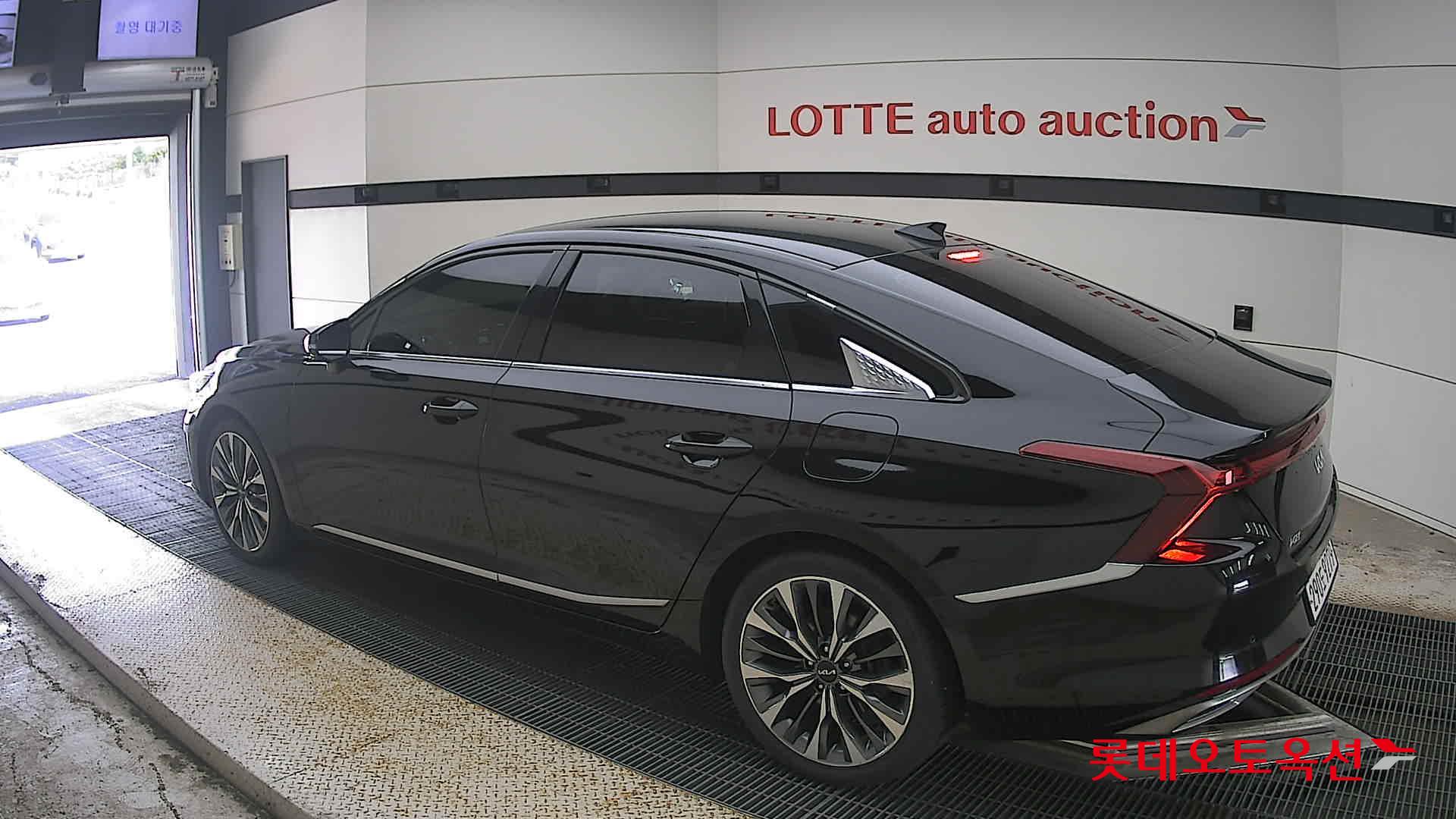 2022 - kia k8