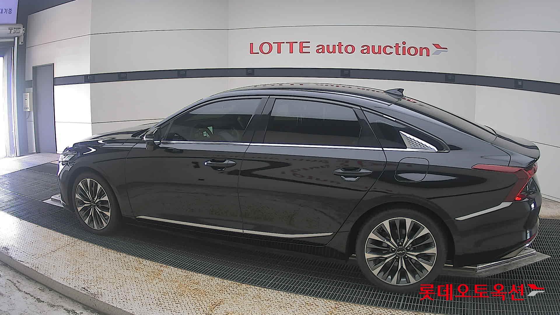 2022 - kia k8