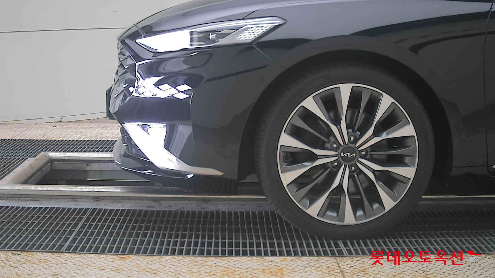 2022 - kia k8