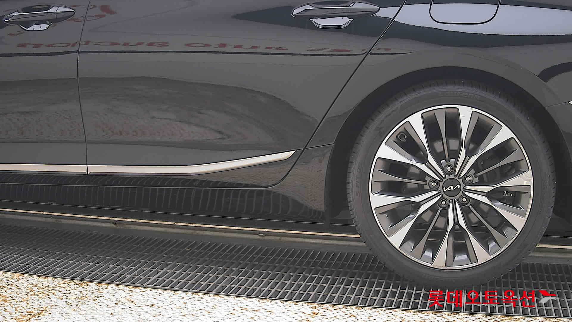 2022 - kia k8