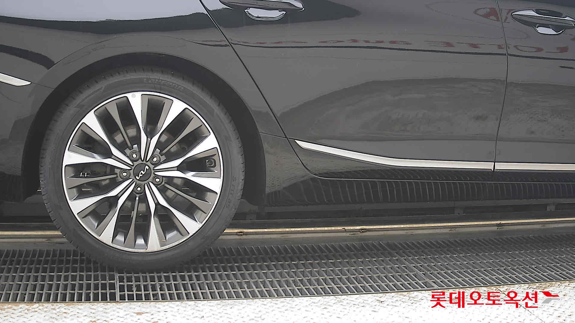 2022 - kia k8