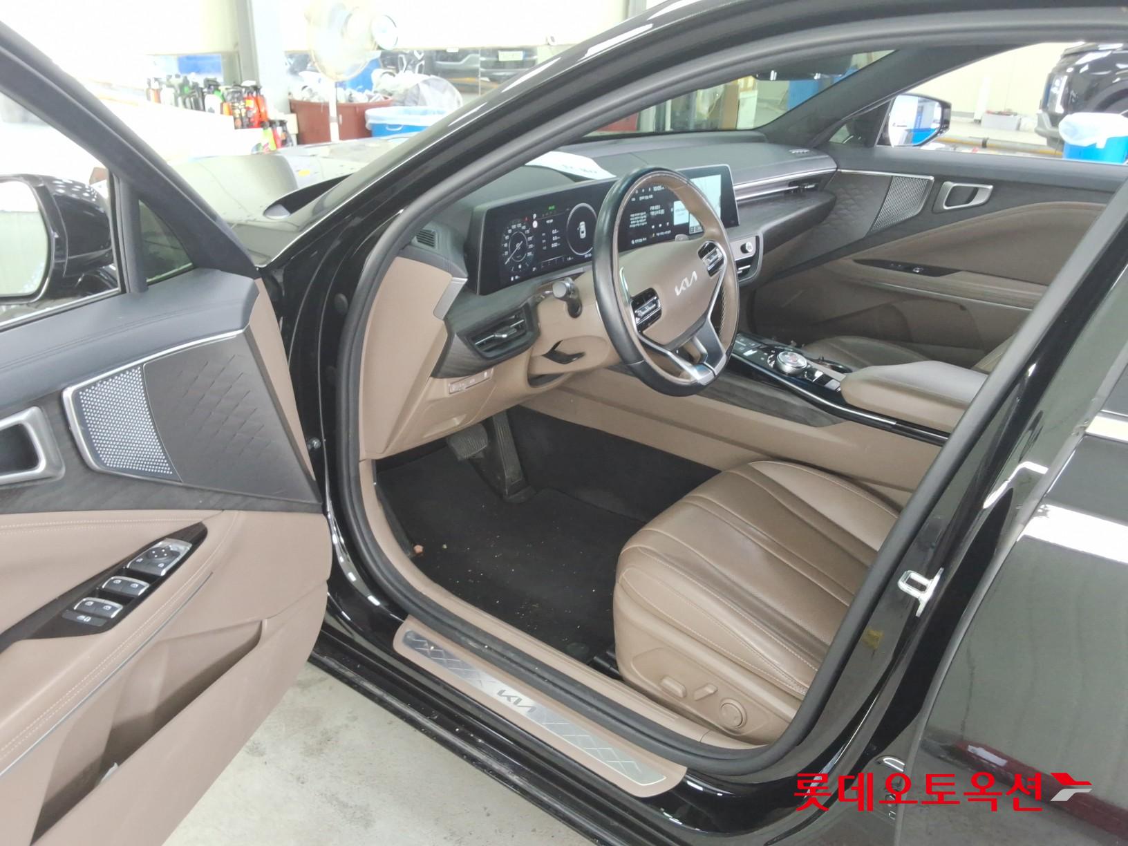 2022 - kia k8