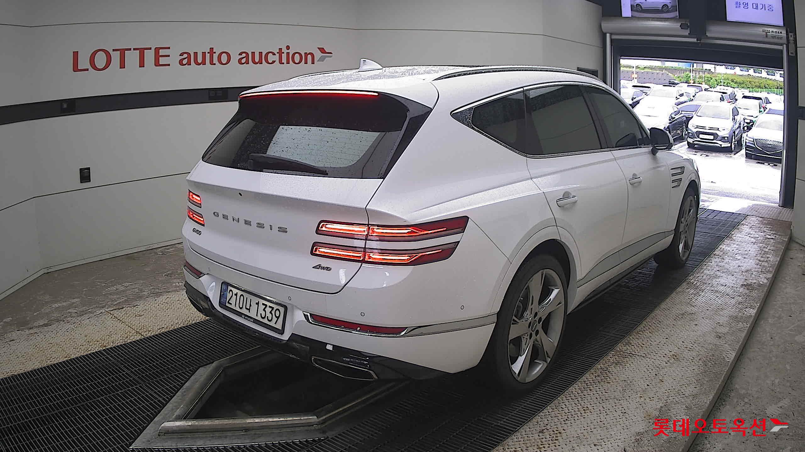 2022 - genesis gv80