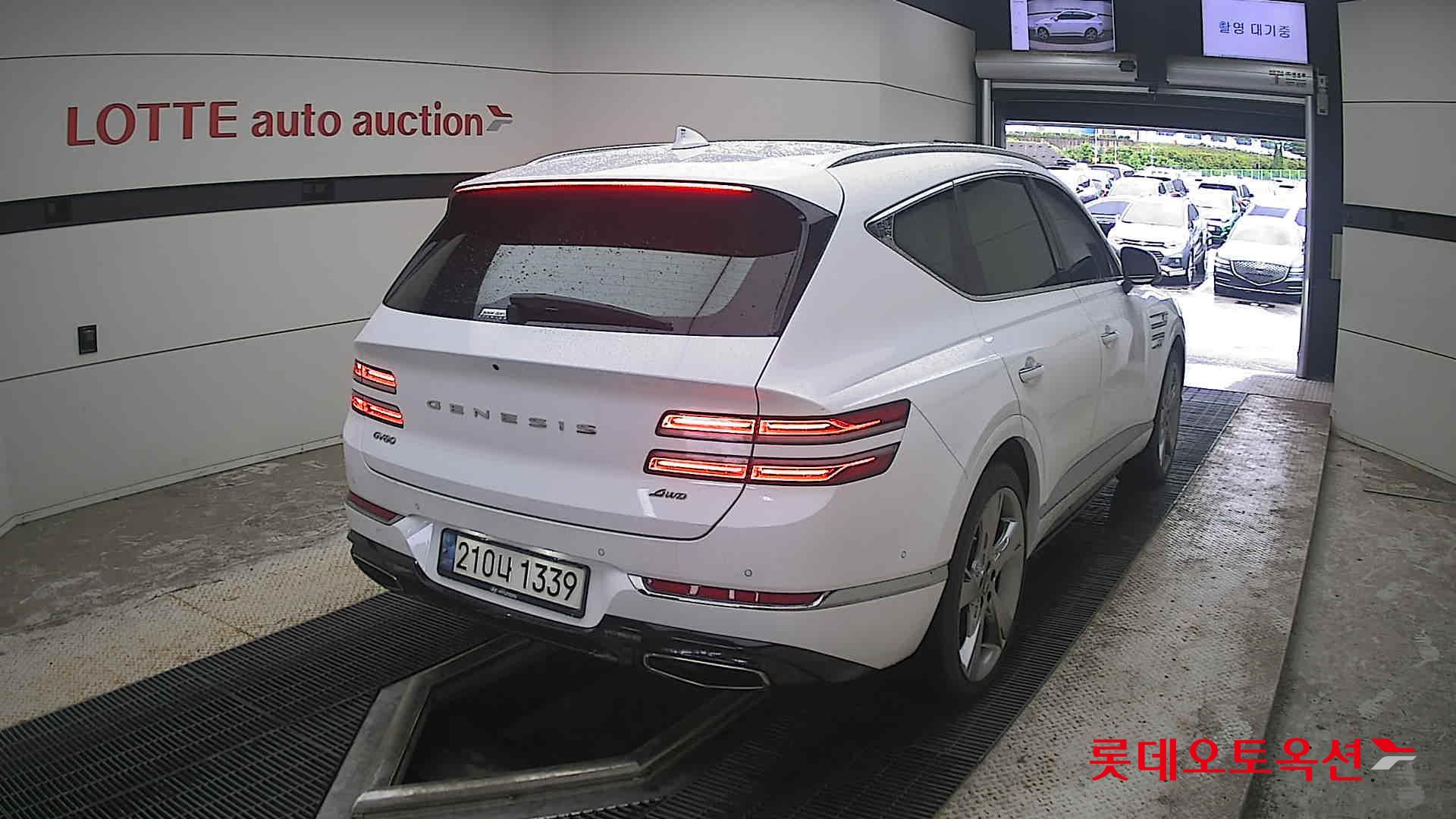 2022 - genesis gv80