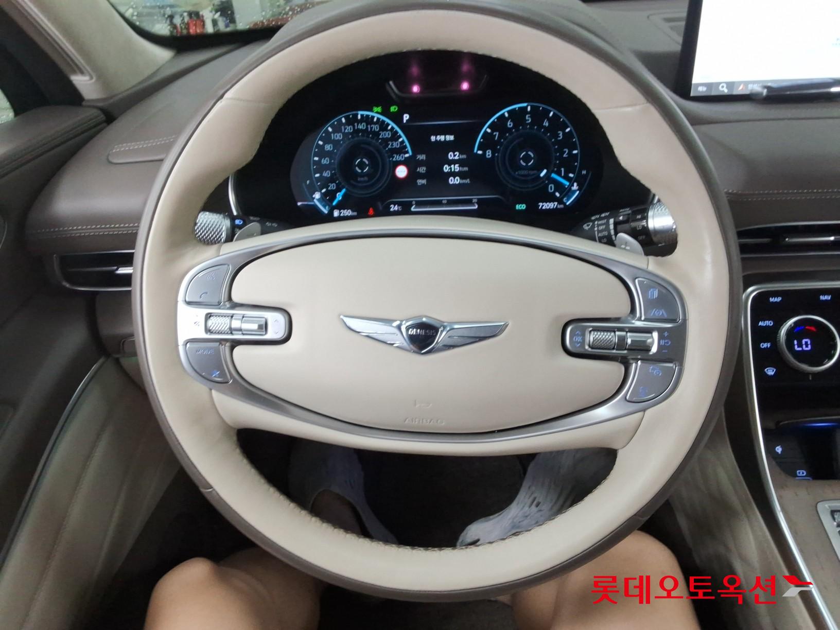 2022 - genesis gv80