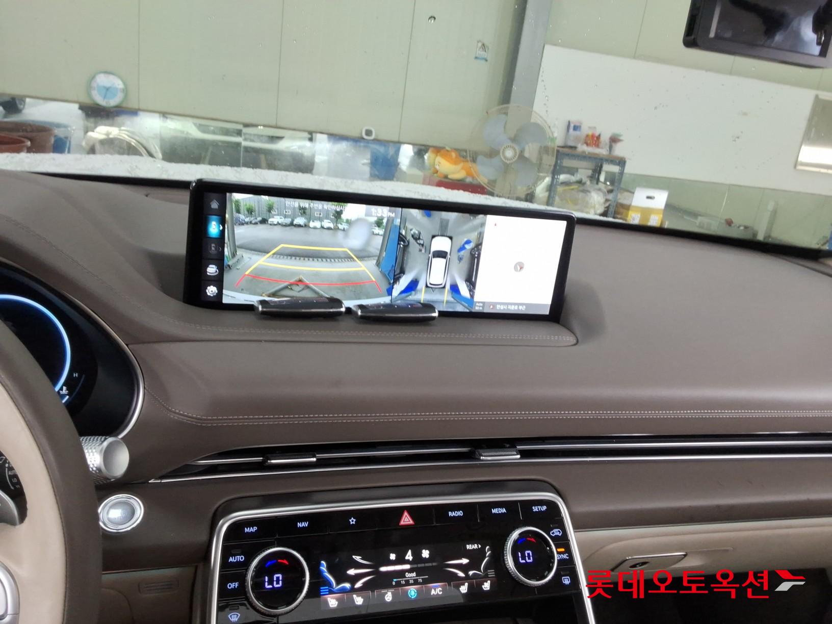 2022 - genesis gv80